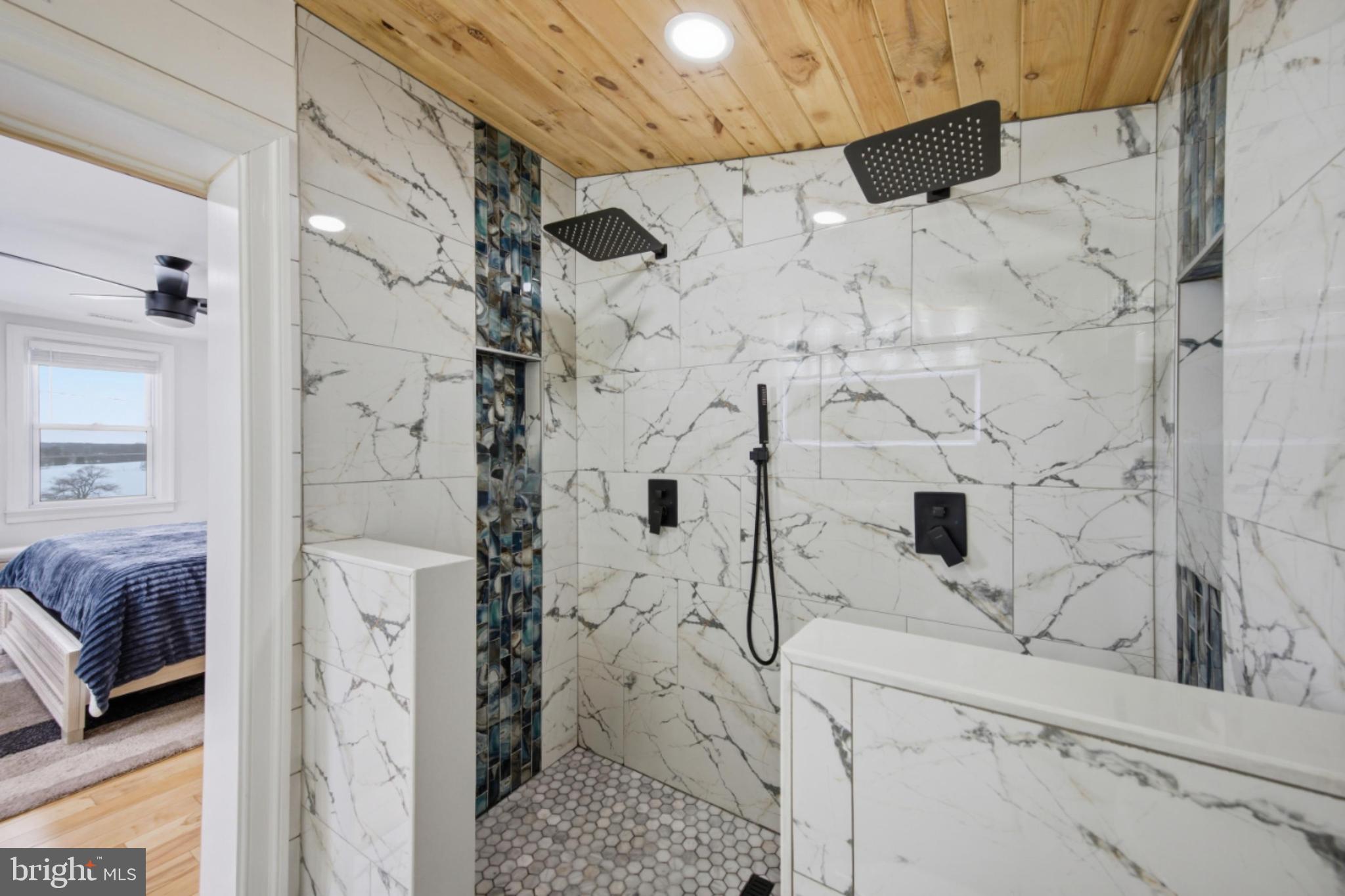 BLENHEIM MANOR - Residential