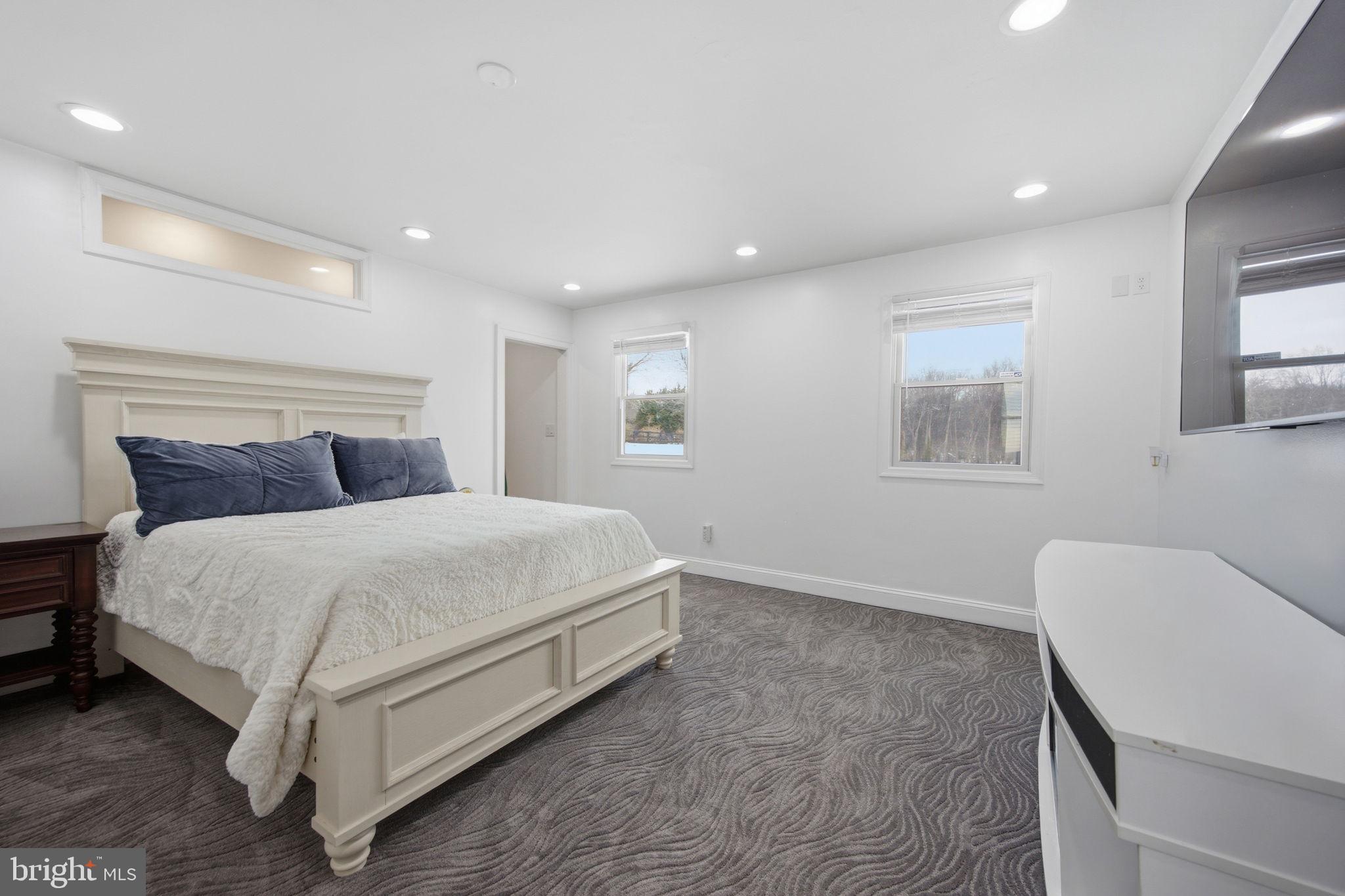 BLENHEIM MANOR - Residential