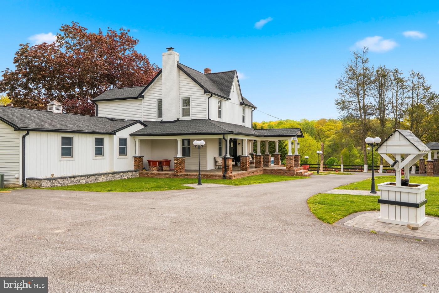 BLENHEIM MANOR - Residential