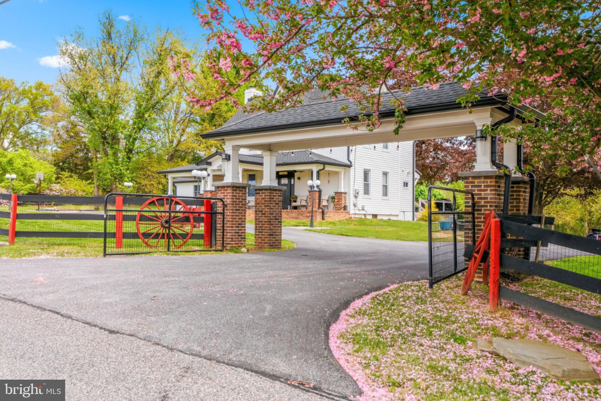 BLENHEIM MANOR - Residential