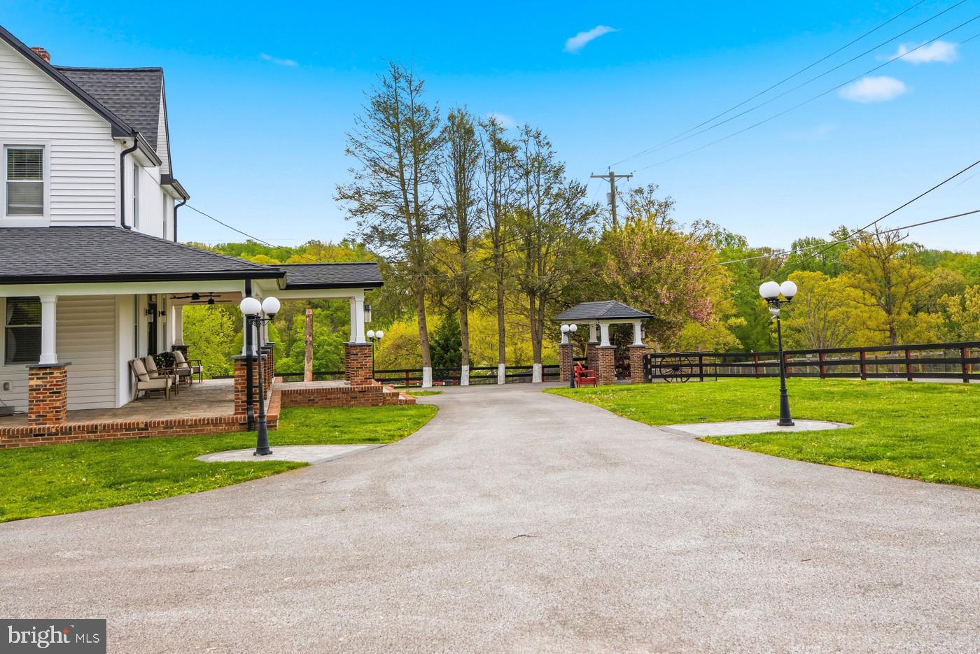 BLENHEIM MANOR - Residential