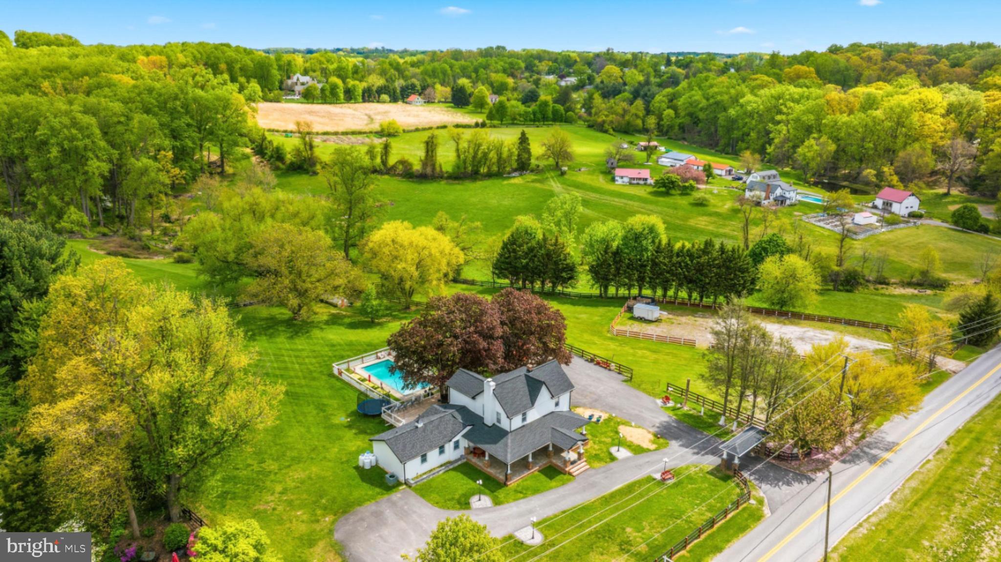 BLENHEIM MANOR - Residential
