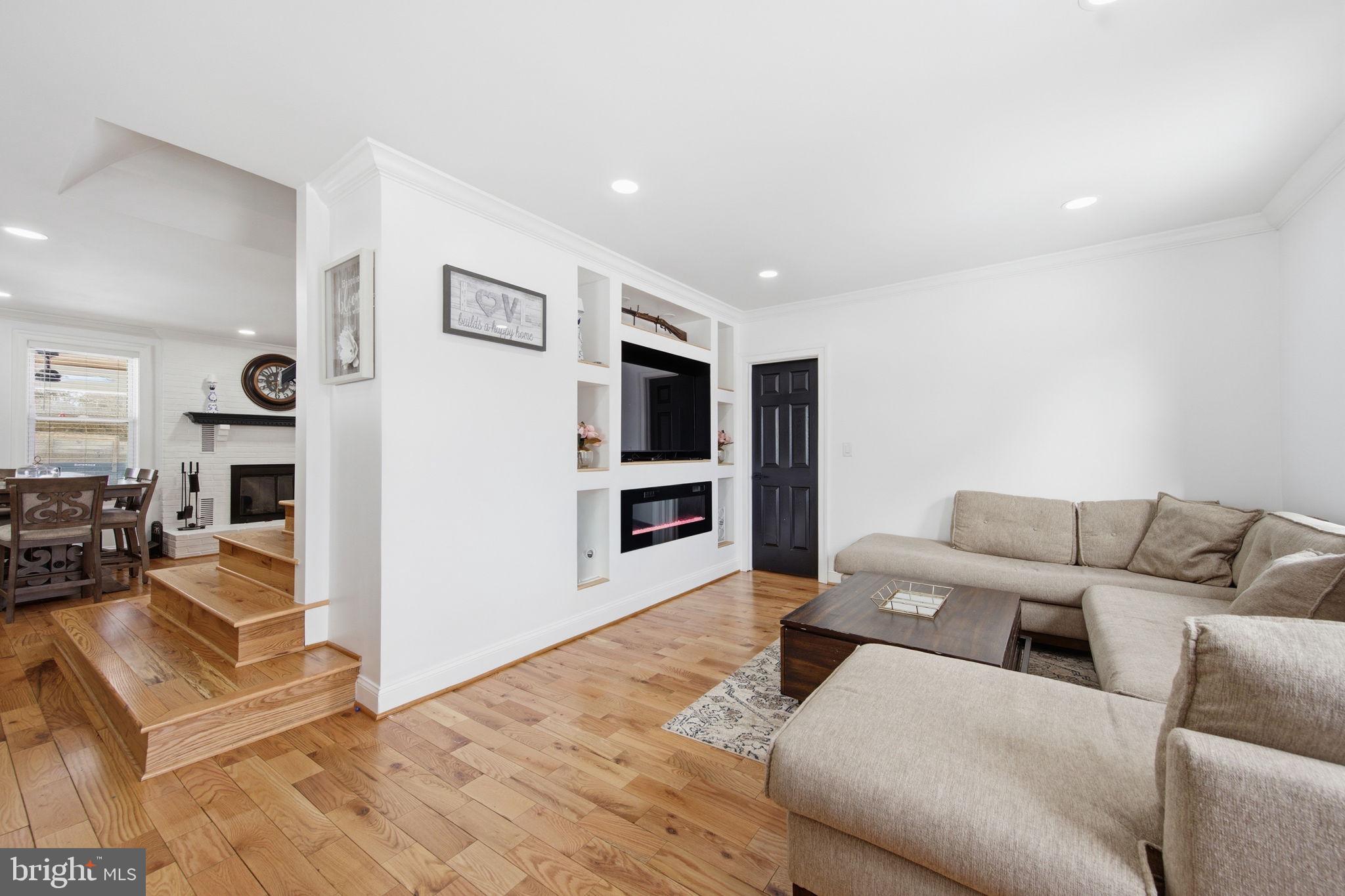 BLENHEIM MANOR - Residential