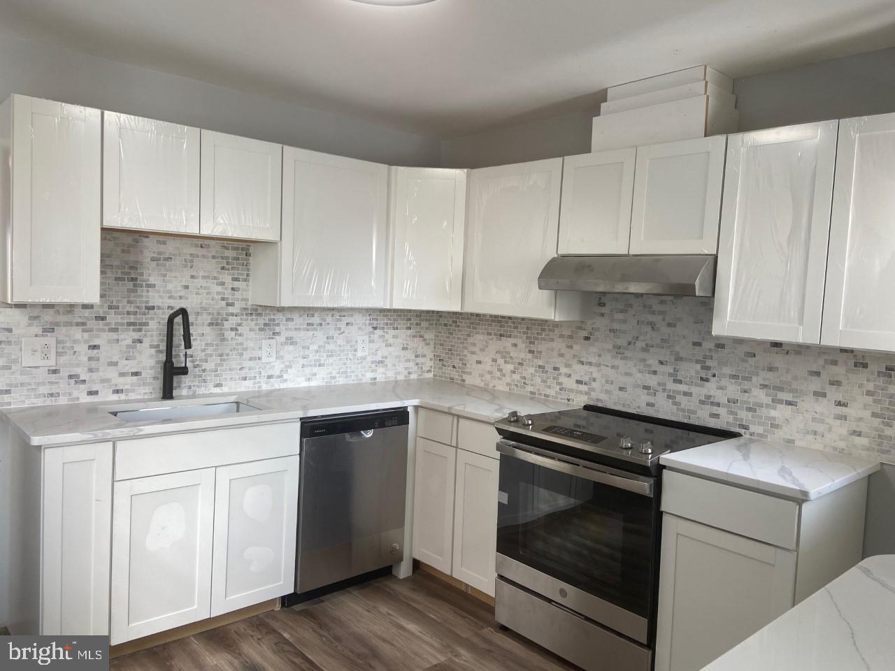 MAYFAIR - Residential