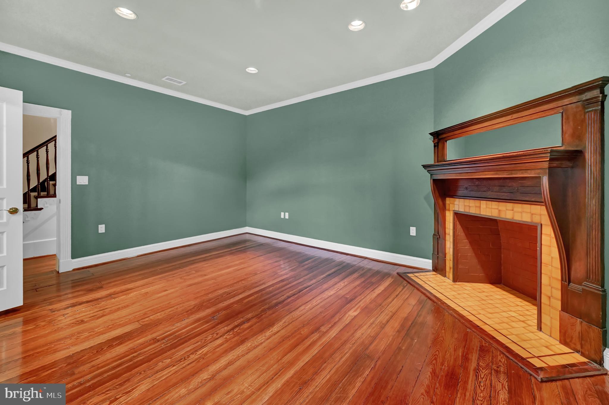 MOUNT VERNON - Residential
