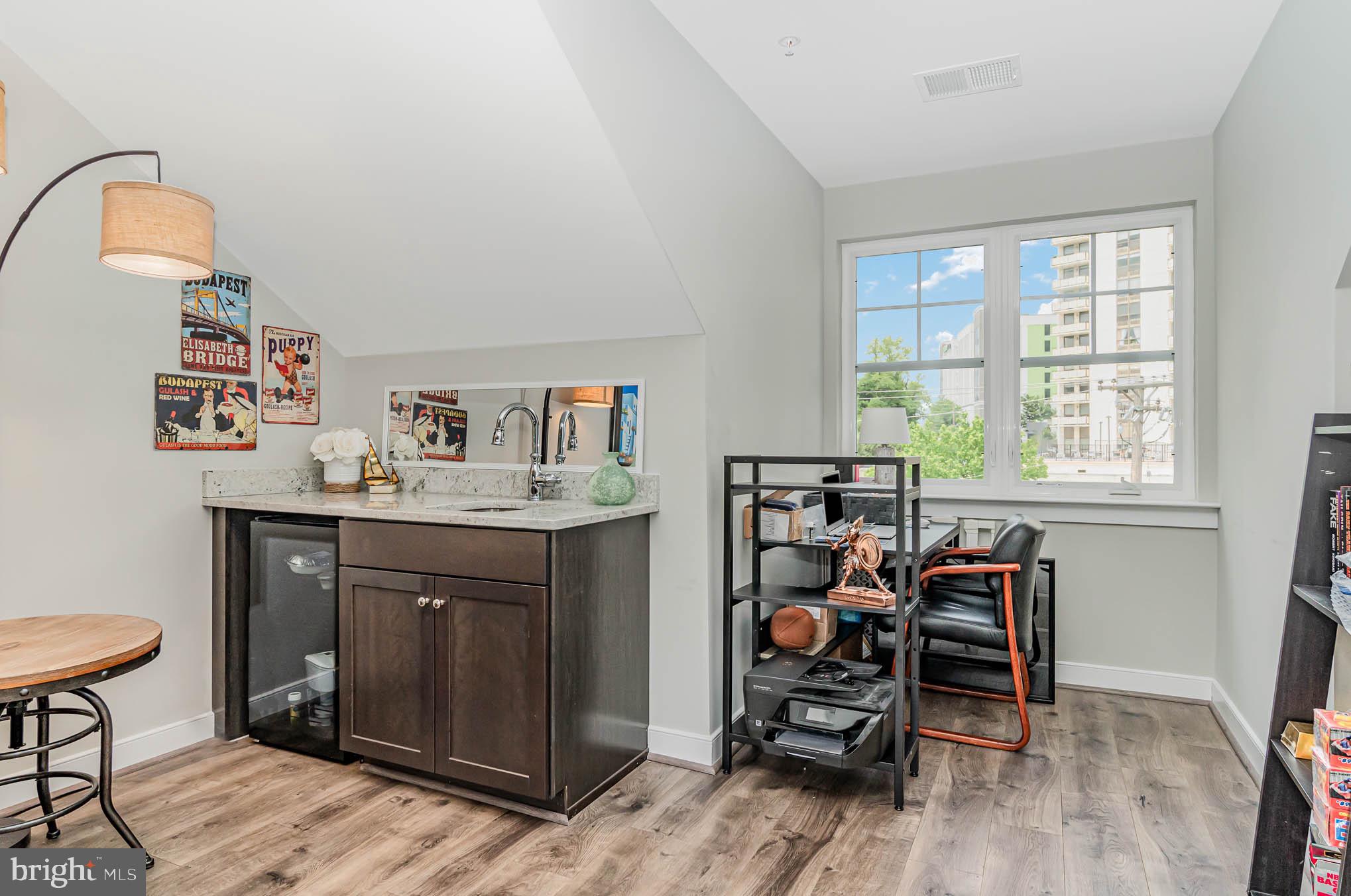 TOWSON MANOR VILLAGE - Residential