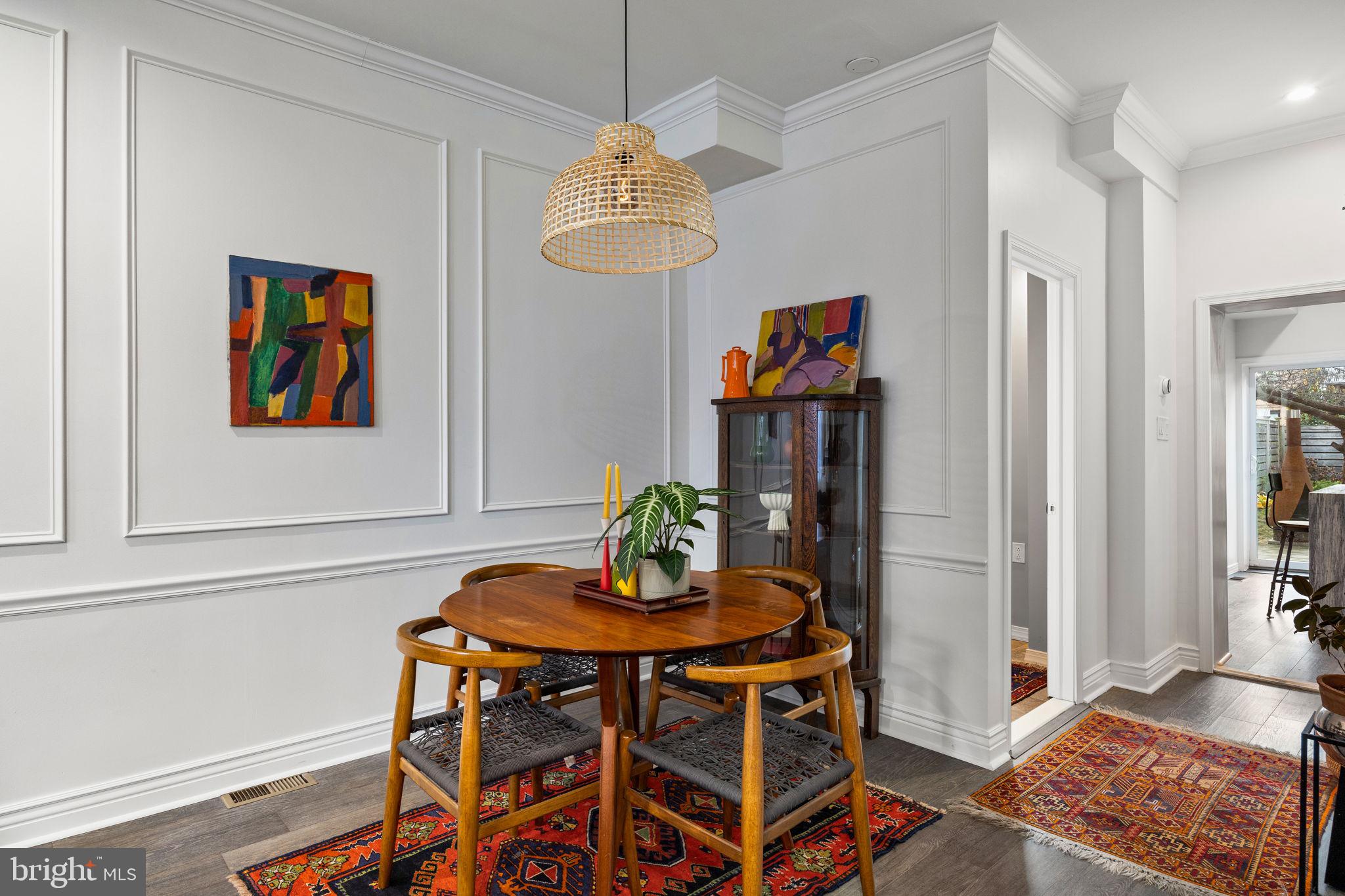 1418 E COLUMBIA AVENUE