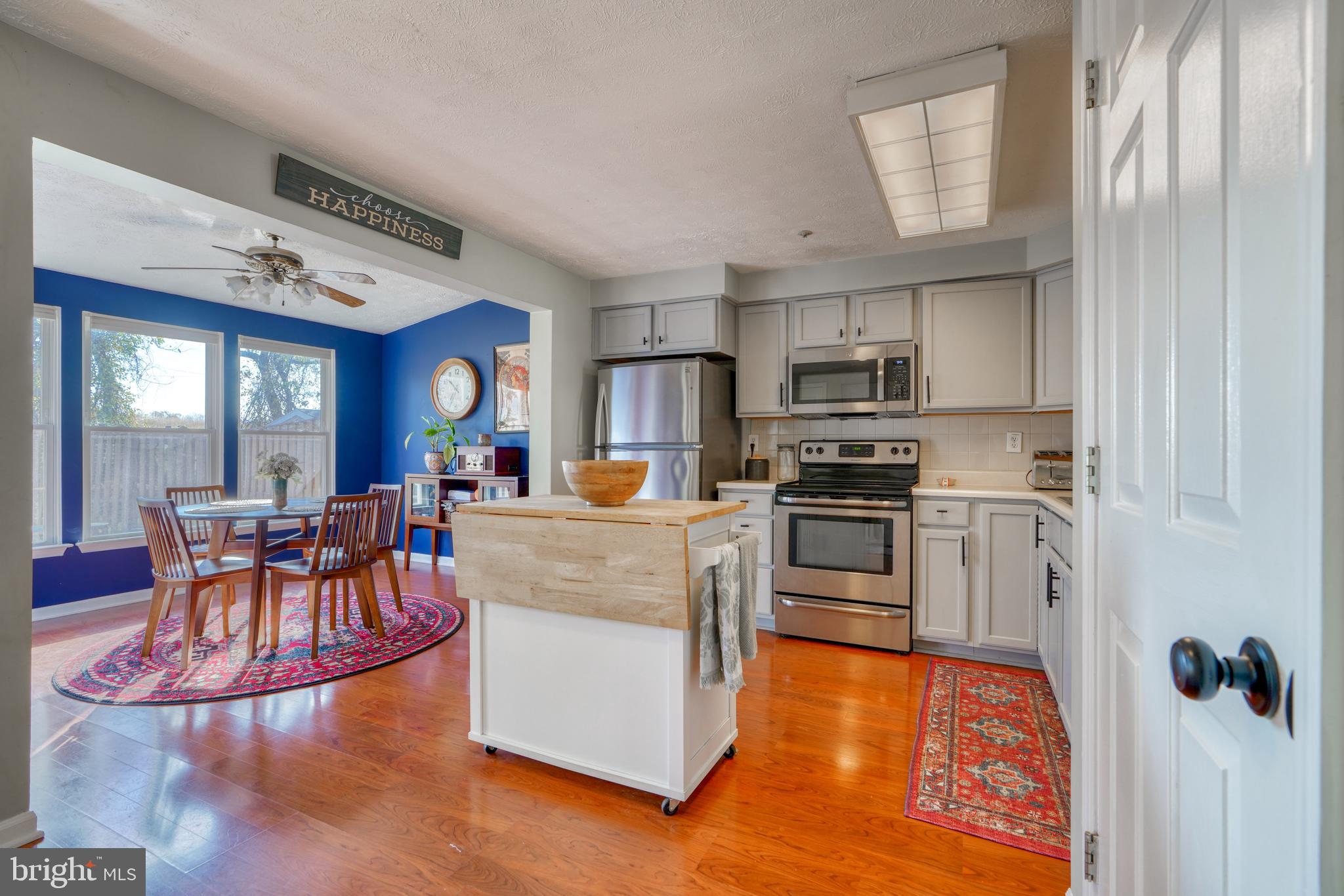 BRENTWOOD CONDO - Residential