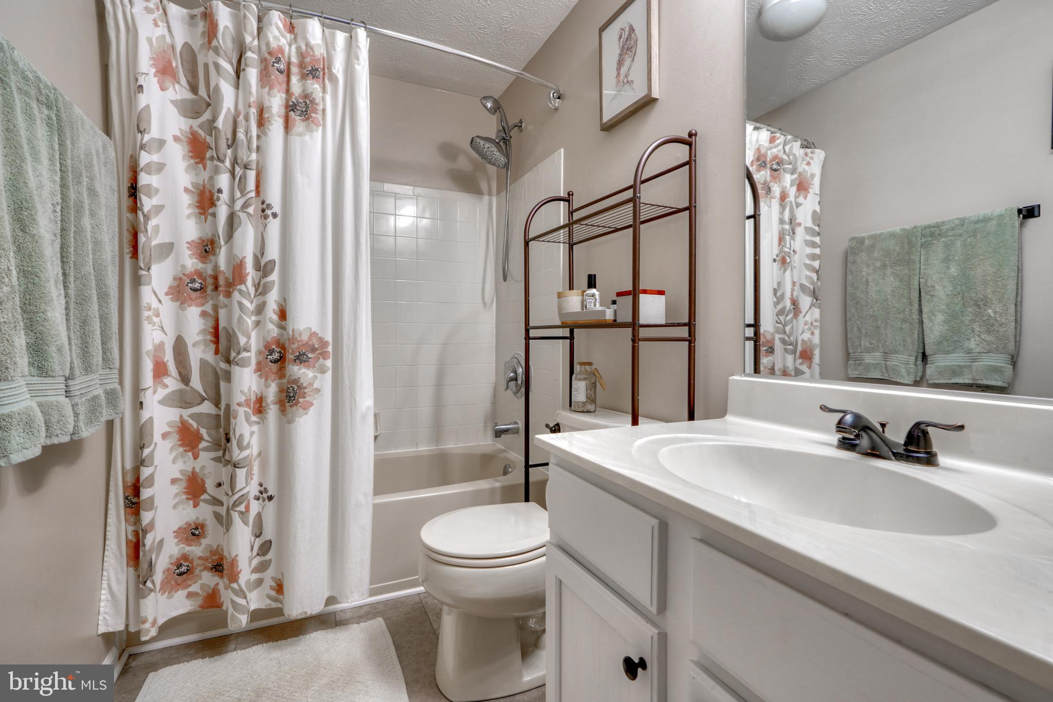 BRENTWOOD CONDO - Residential