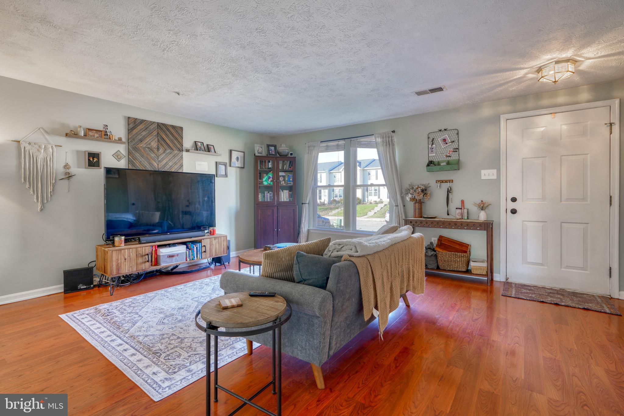 BRENTWOOD CONDO - Residential