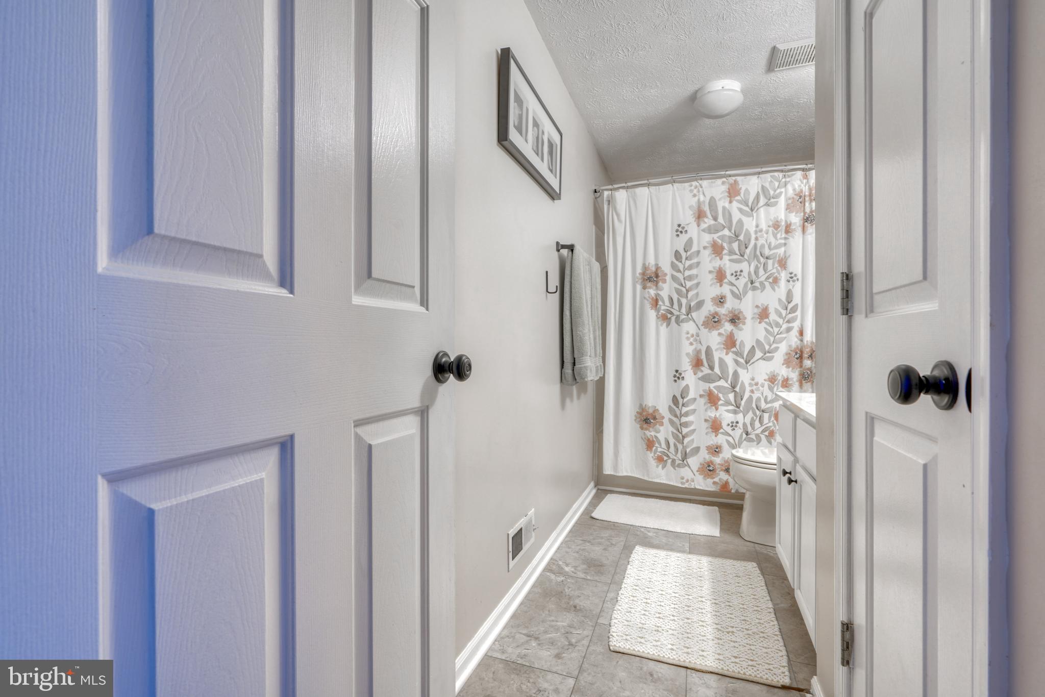 BRENTWOOD CONDO - Residential