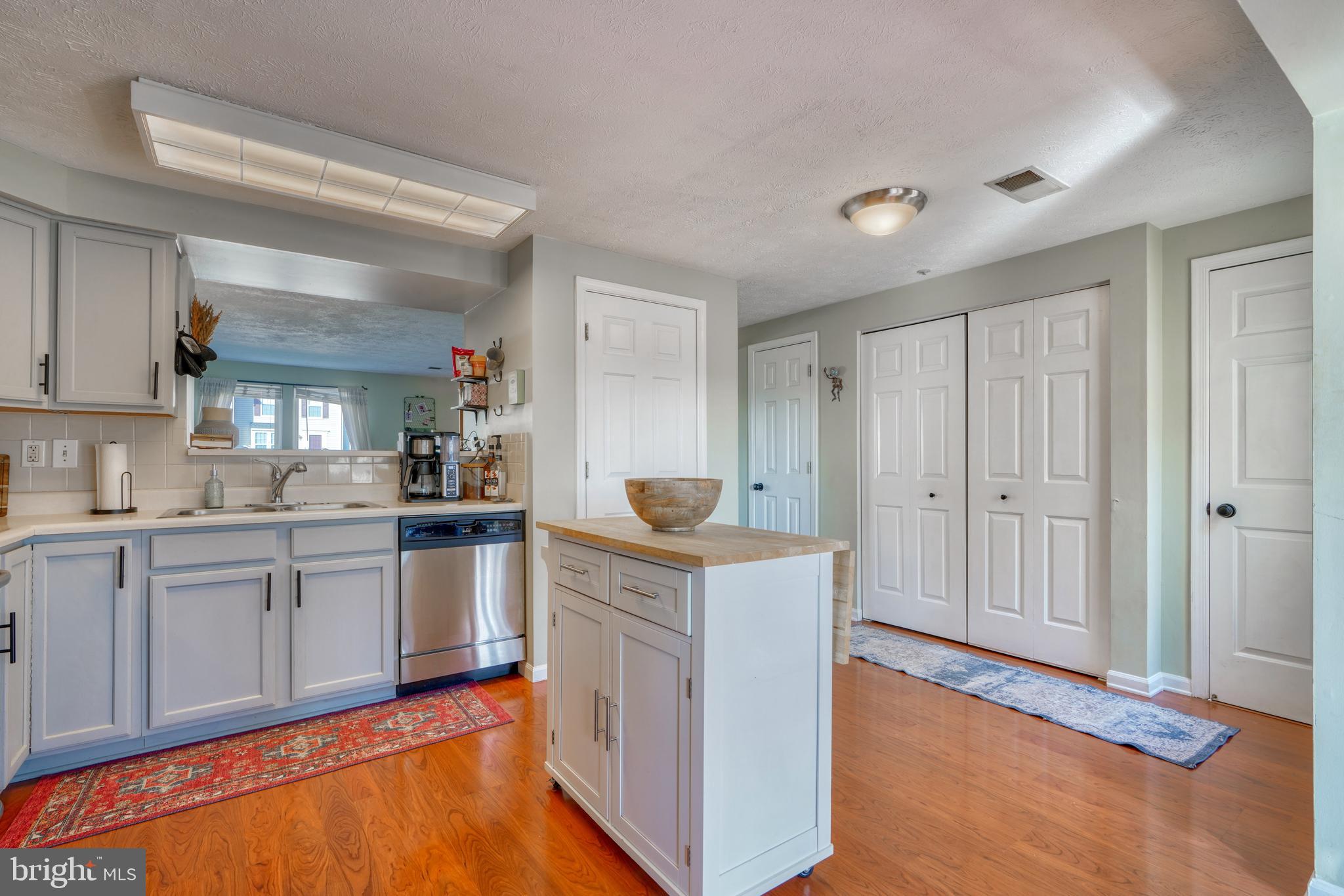 BRENTWOOD CONDO - Residential