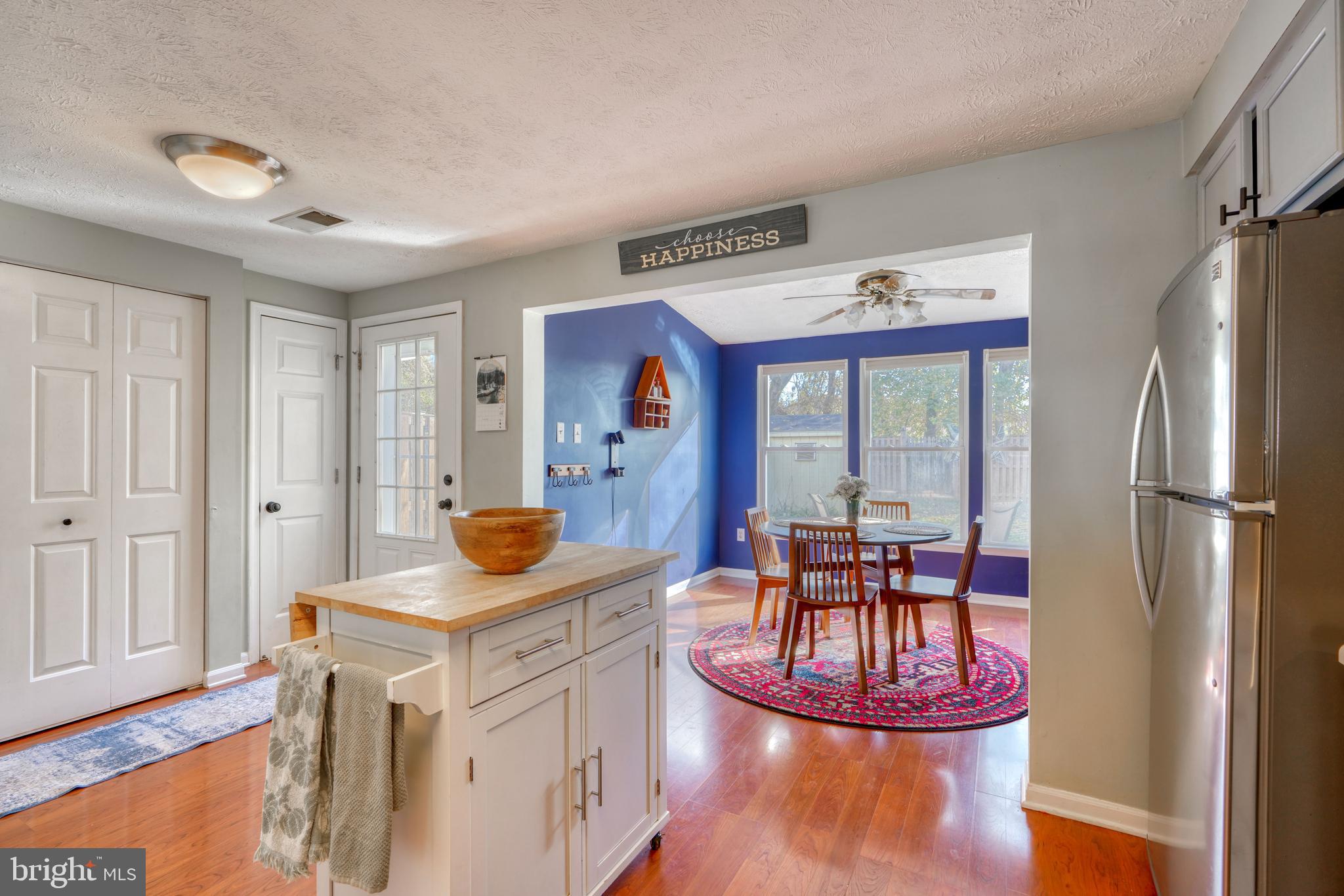 BRENTWOOD CONDO - Residential