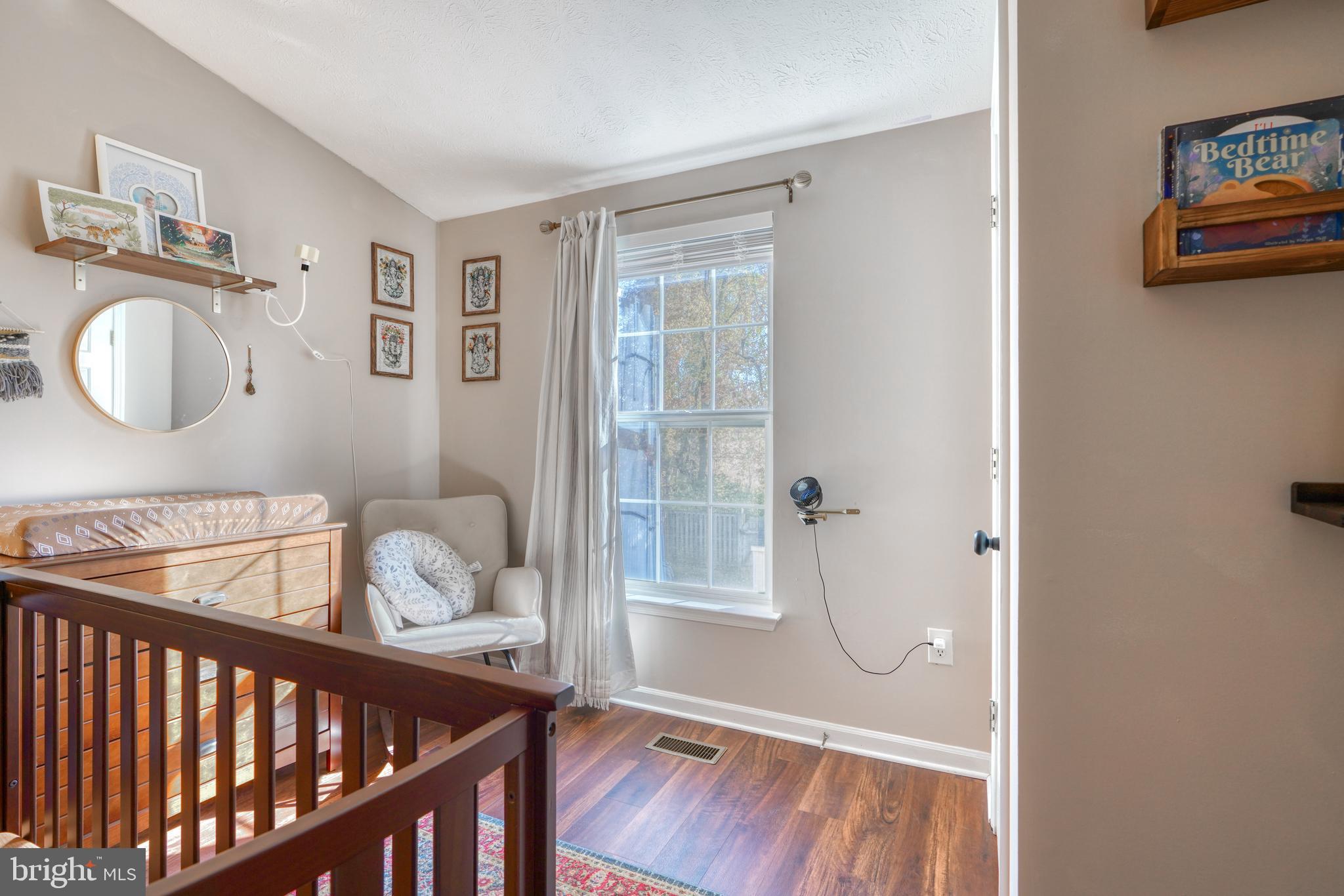 BRENTWOOD CONDO - Residential