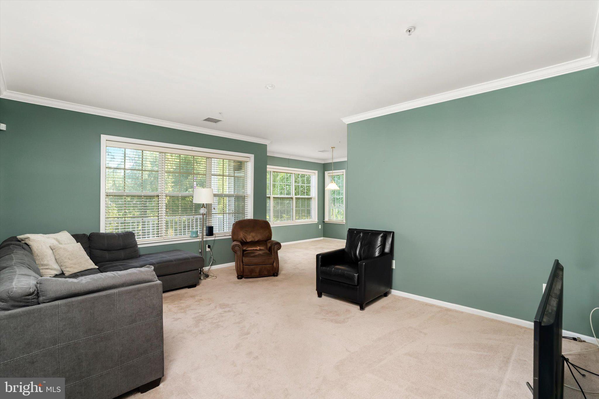 718 TIMBERLAKE DRIVE