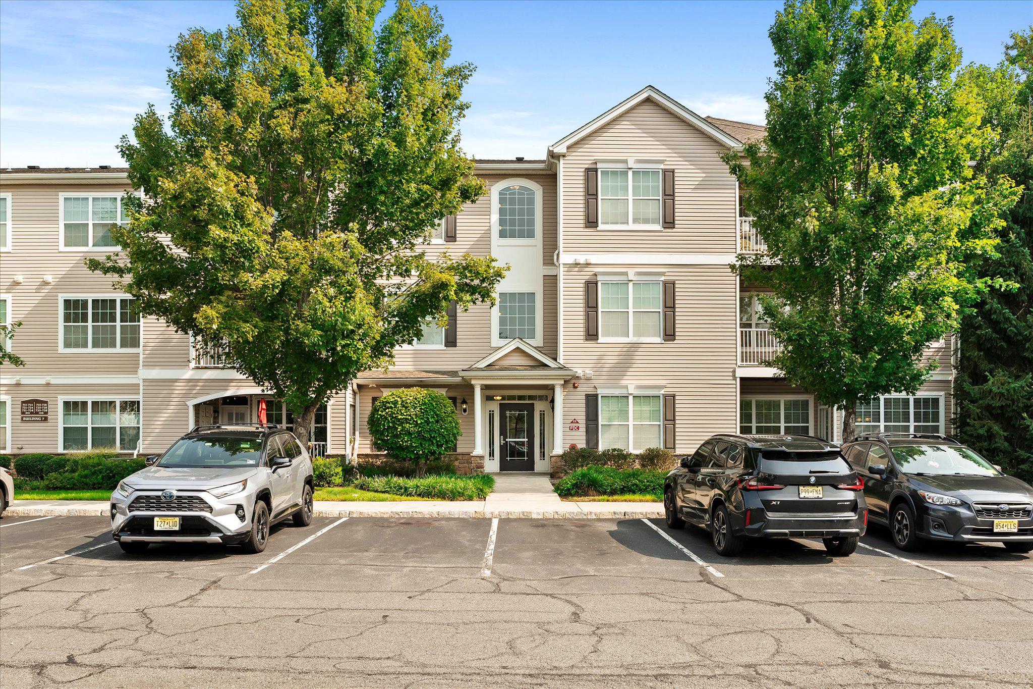 718 TIMBERLAKE DRIVE