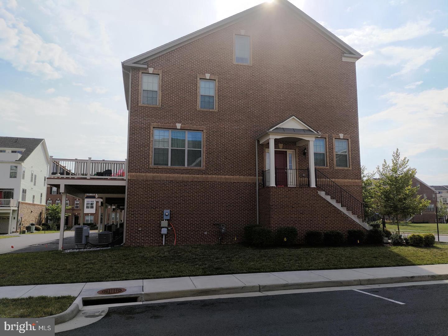 MOOREFIELD - Residential Lease