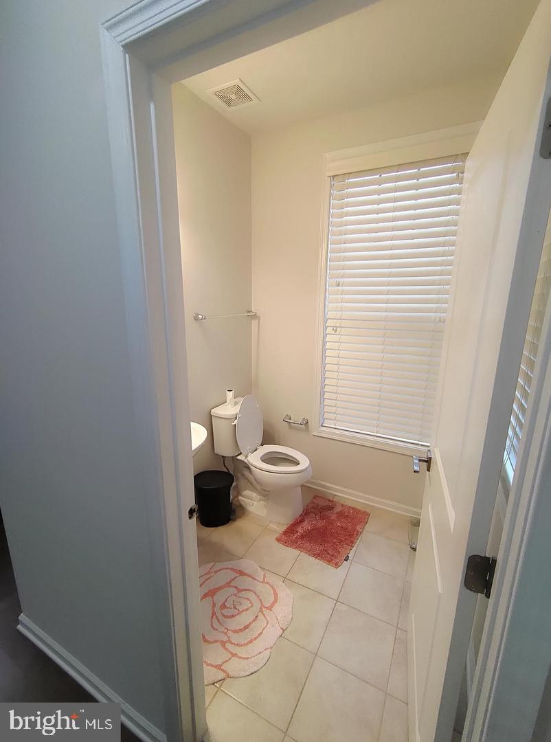 MOOREFIELD - Residential Lease