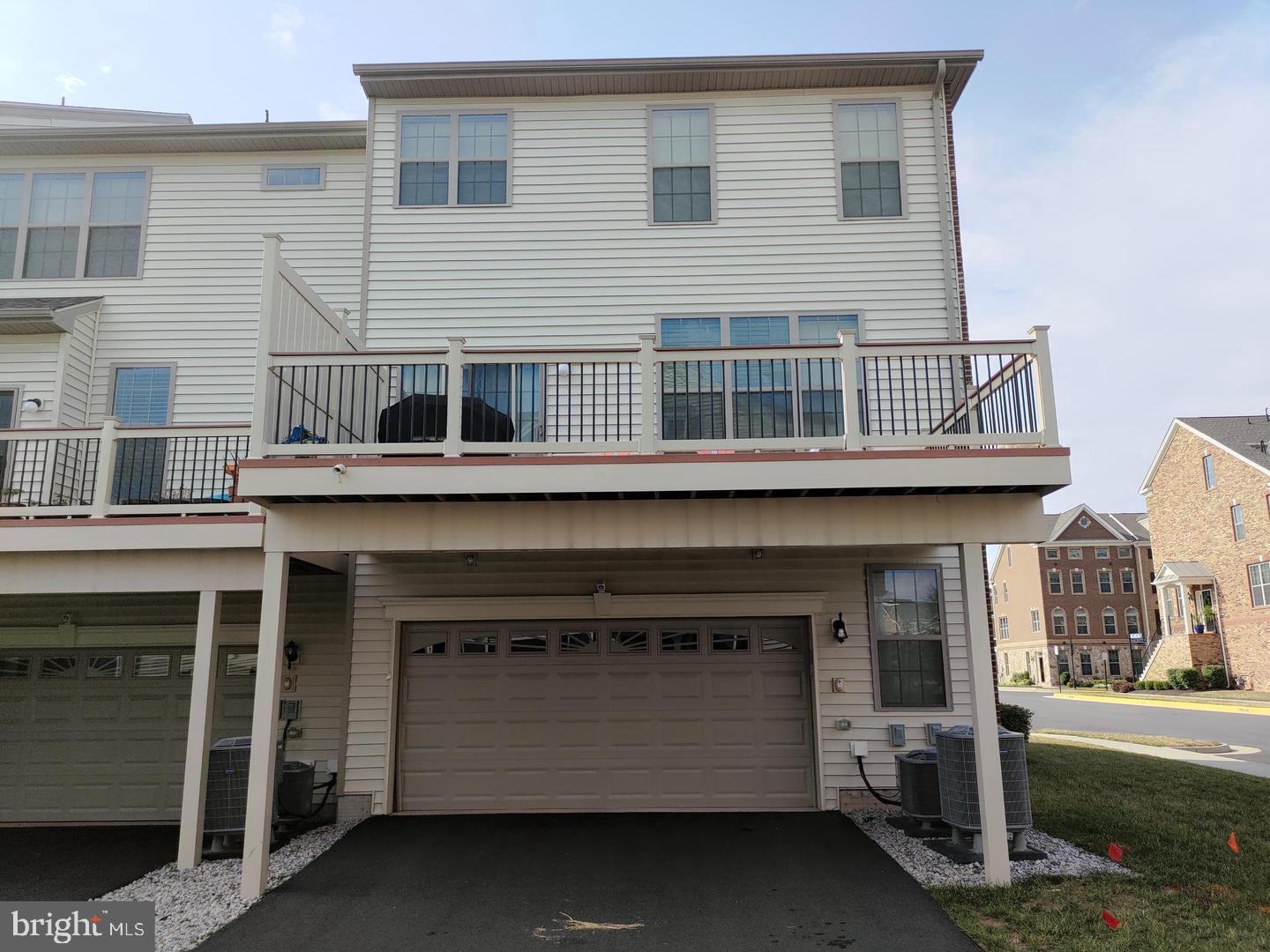 MOOREFIELD - Residential Lease