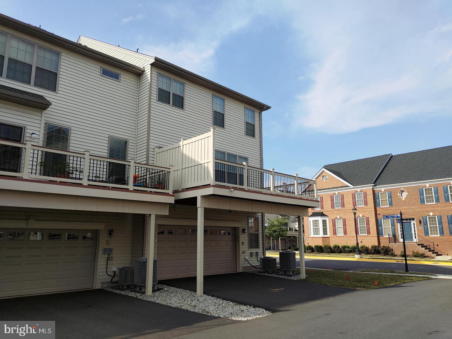 MOOREFIELD - Residential Lease