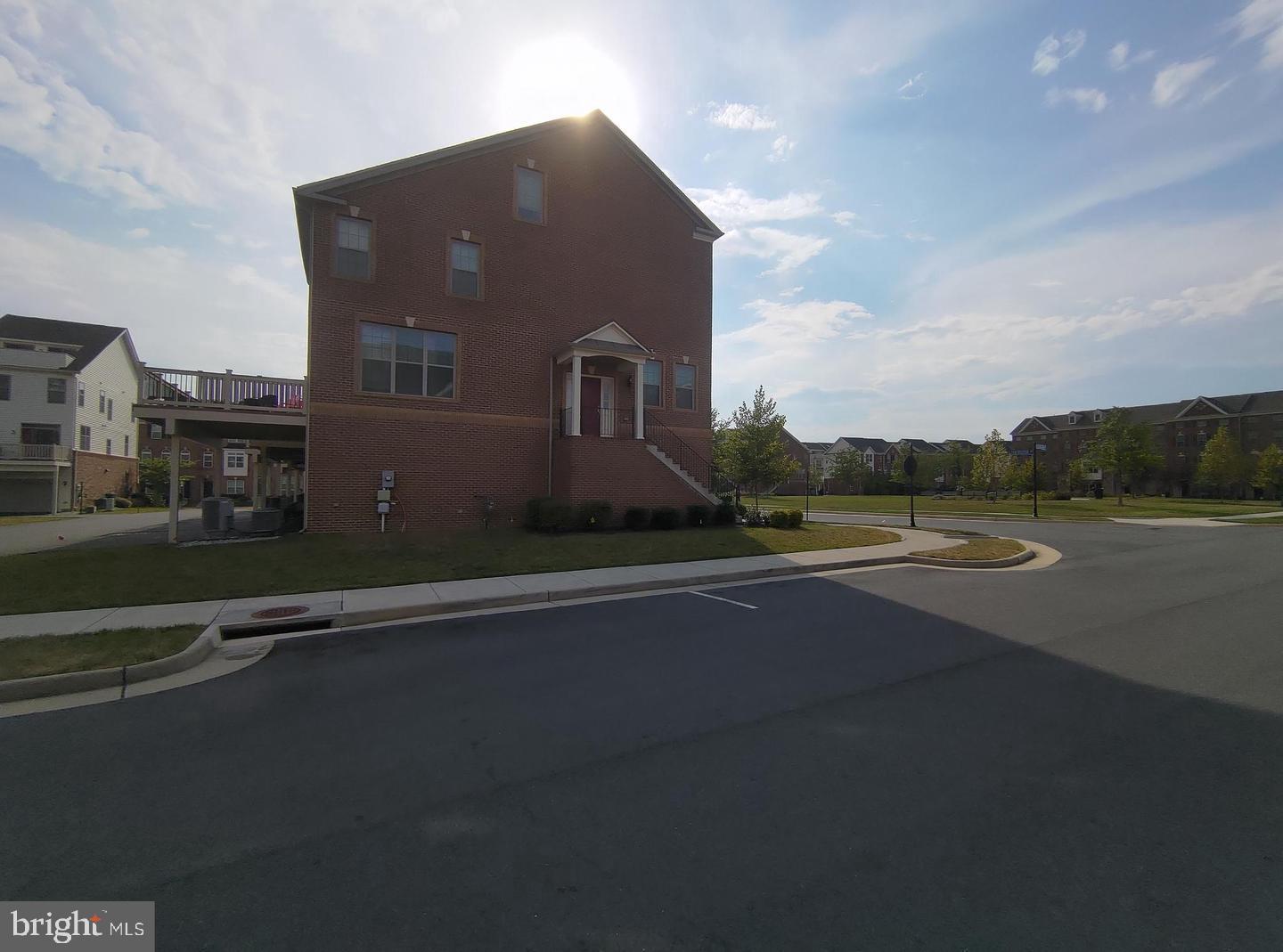 MOOREFIELD - Residential Lease