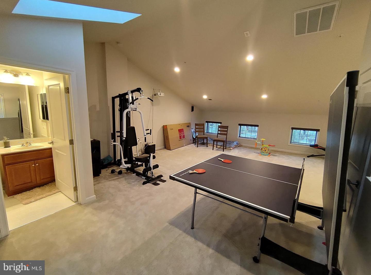 MOOREFIELD - Residential Lease