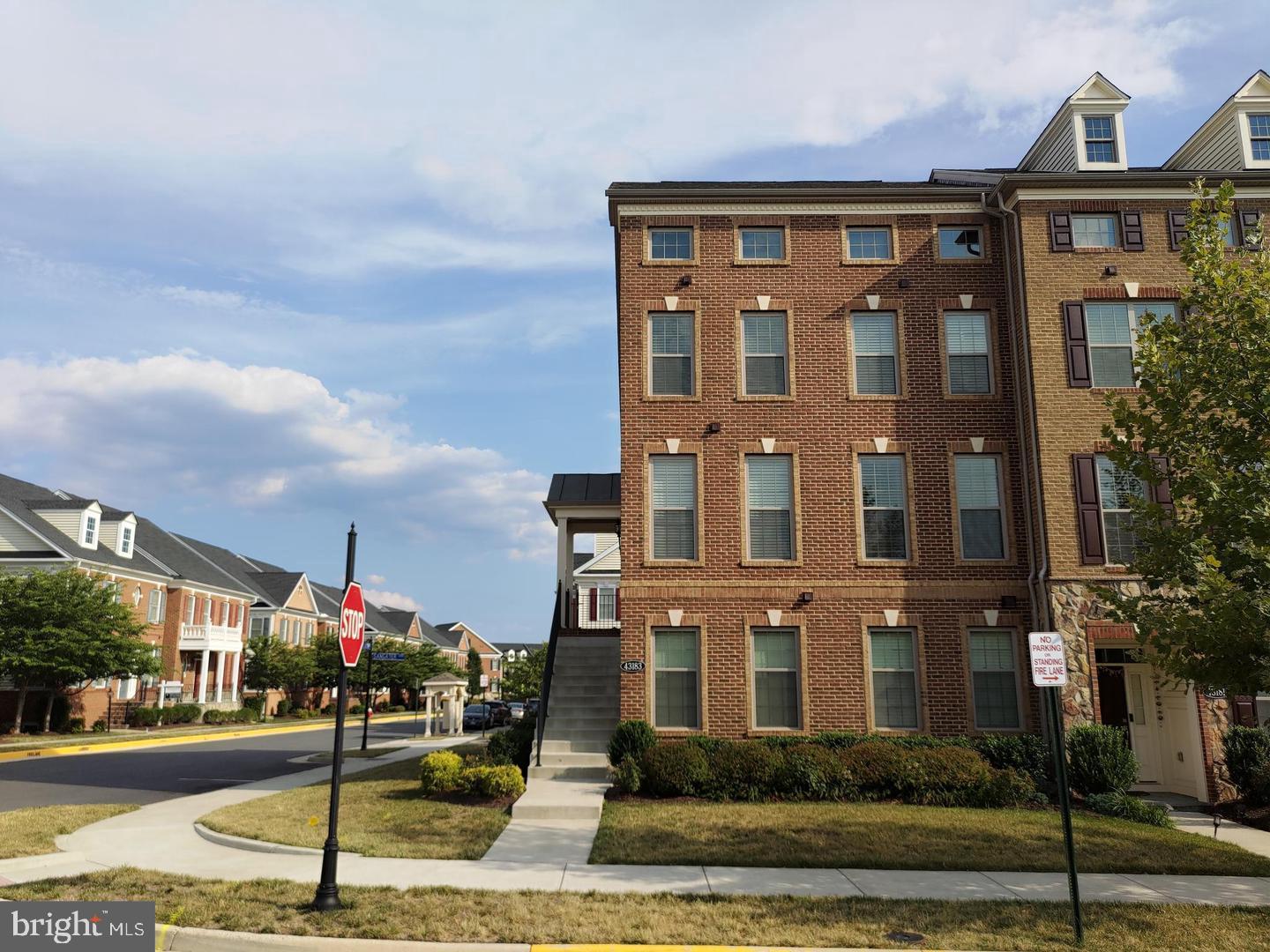 MOOREFIELD - Residential Lease