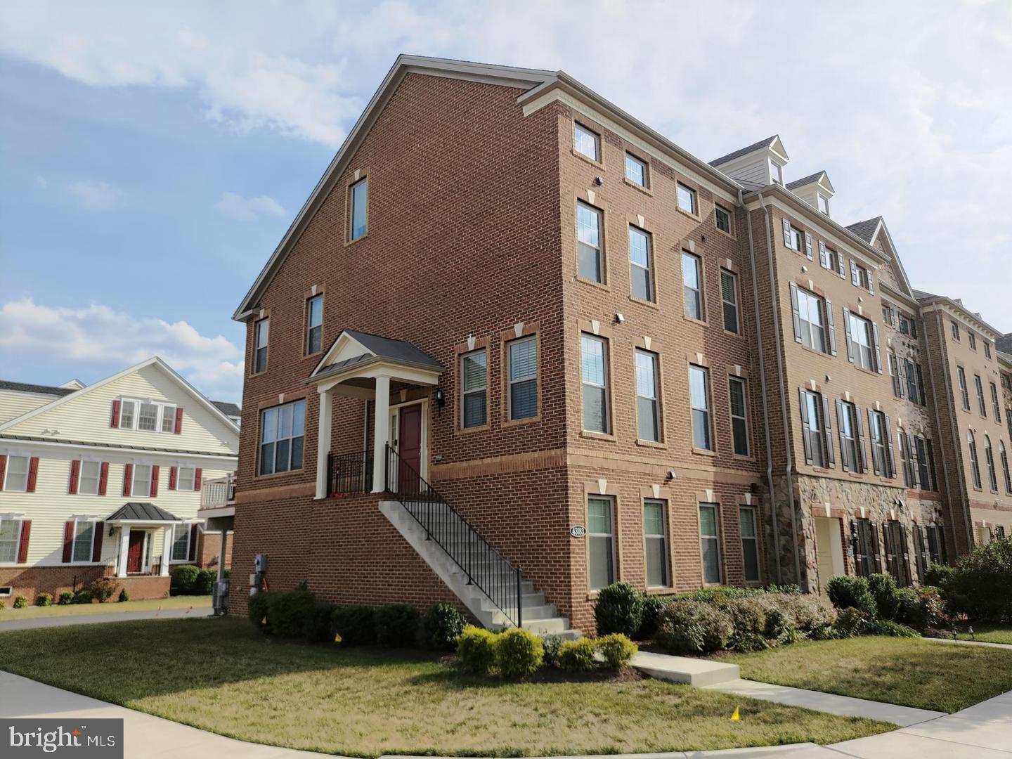 MOOREFIELD - Residential Lease