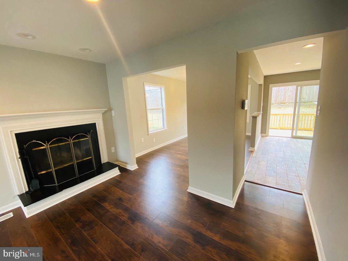 SUNNINGDALE MEADOWS - Residential