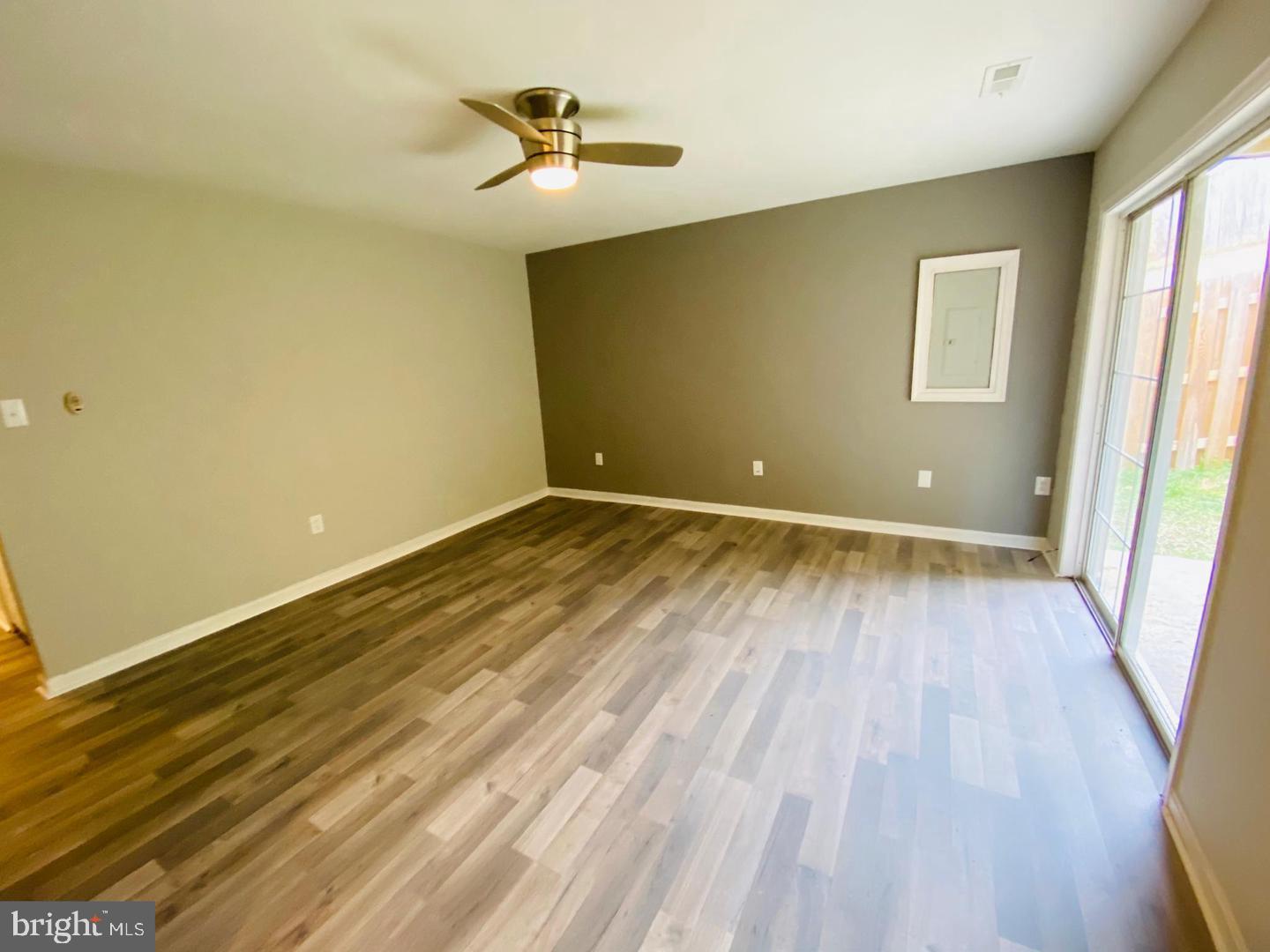 SUNNINGDALE MEADOWS - Residential