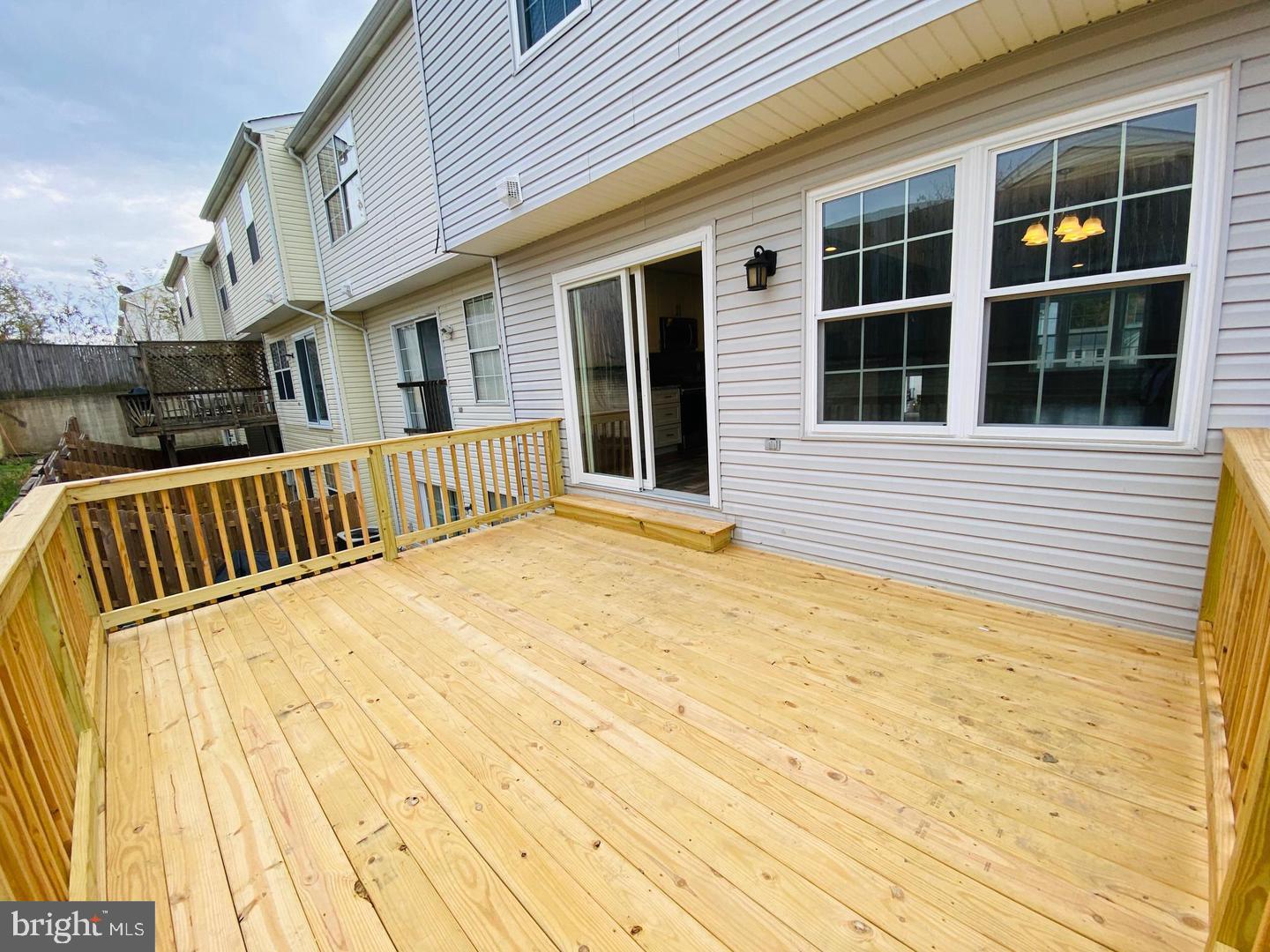 SUNNINGDALE MEADOWS - Residential