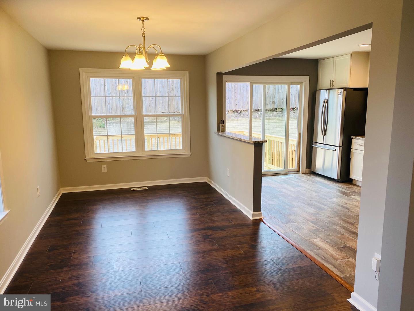 SUNNINGDALE MEADOWS - Residential