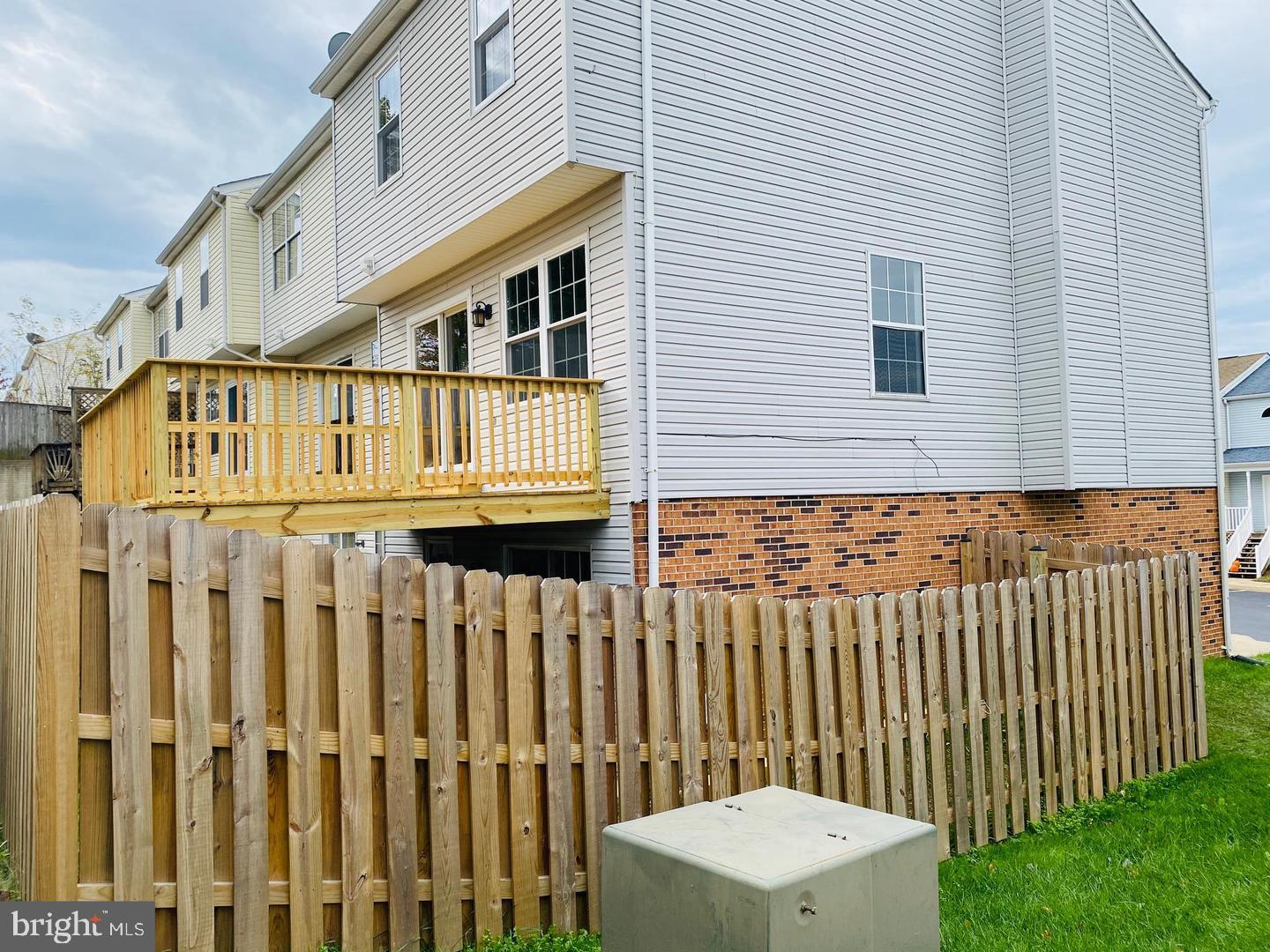 SUNNINGDALE MEADOWS - Residential