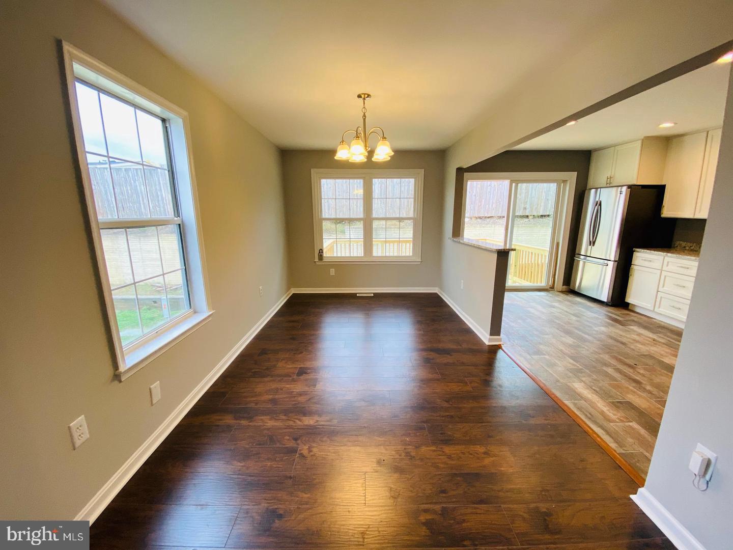 SUNNINGDALE MEADOWS - Residential