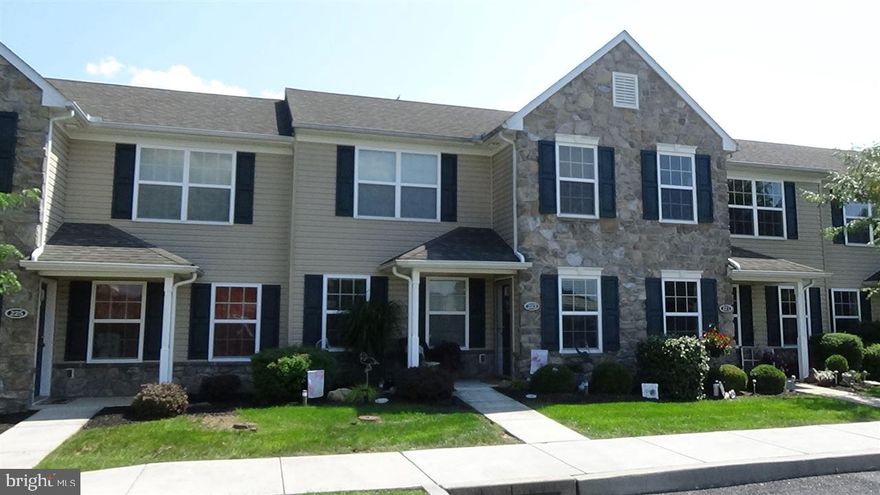 Better than new town home in the quiet community of Keystone Arms. You will not find a cleaner unit. Home has an upgraded appliance package and fixtures, and efficient gas heat with central air conditioning. Development has a swimming pool, play area, gym, and community meeting room. Conveniently located near Carlisle Barracks, I-81, and  a variety of shopping and dining options. Maintenance free living with monthly fees of only $45.00. Take advantage of this exceptional value. To show, see agent remarks.