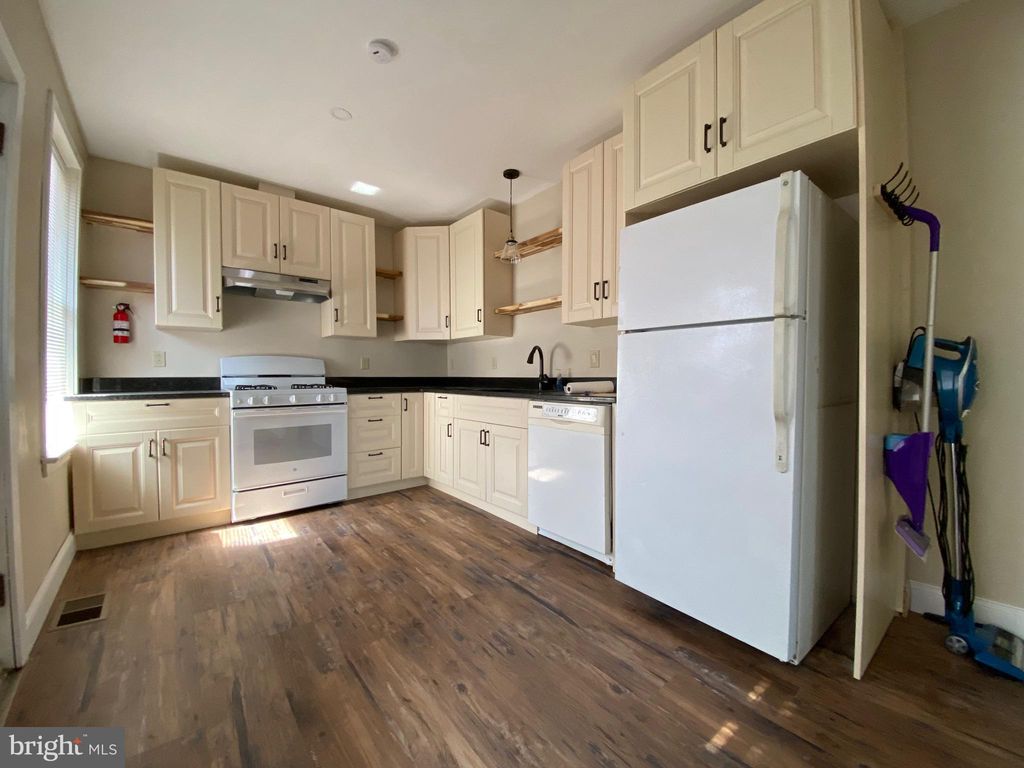 Photo of 330 CORAL ST, LANCASTER, PA 17603 (MLS # PALA2032140)