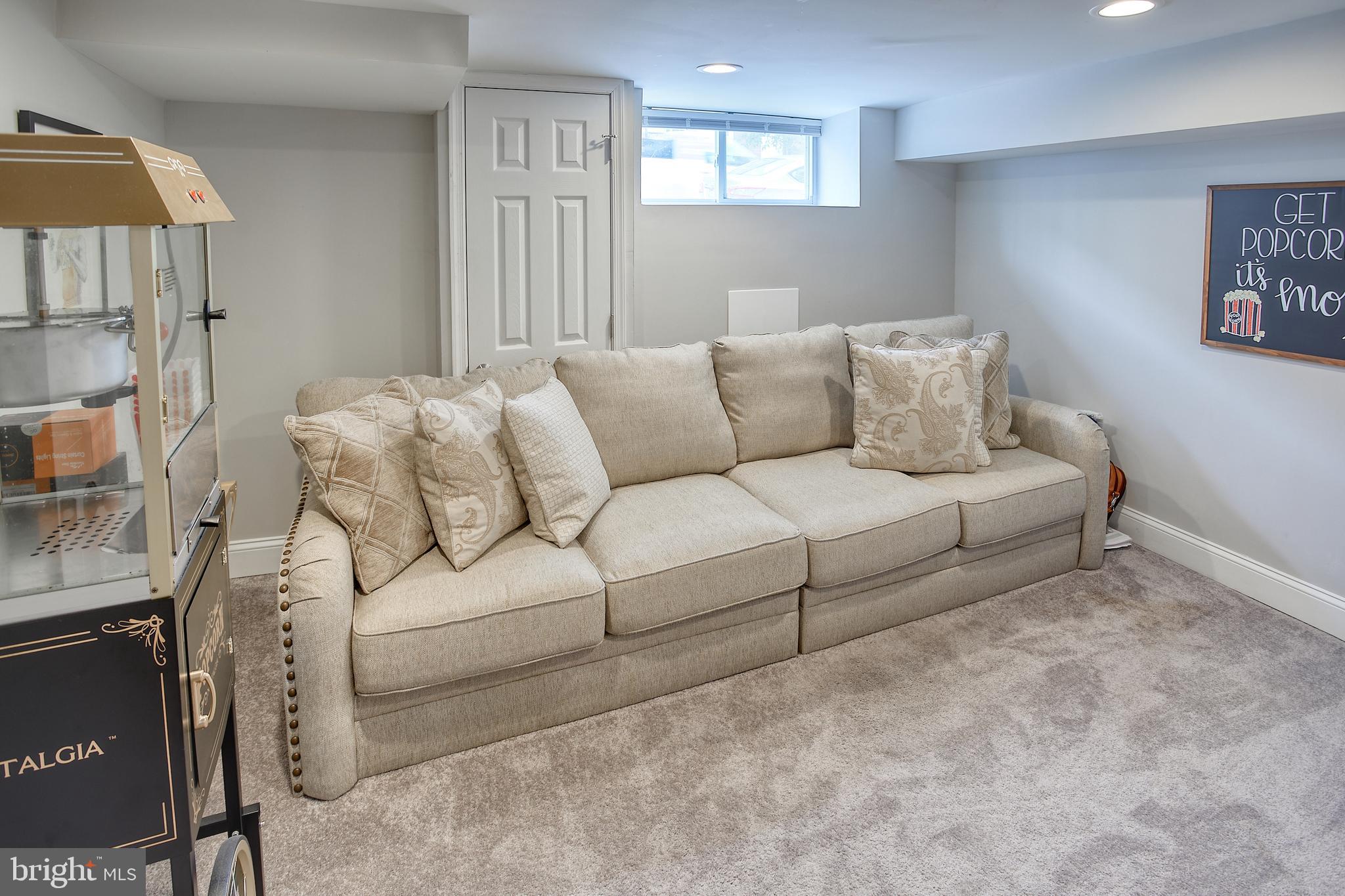 GREEKTOWN - Residential Lease