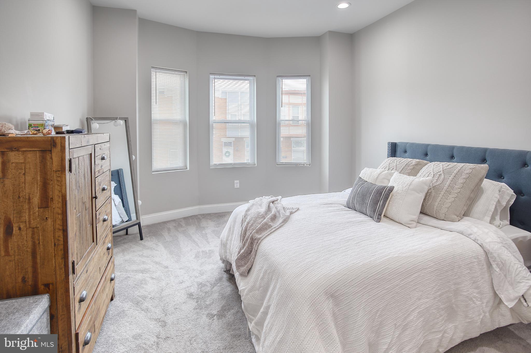 GREEKTOWN - Residential Lease