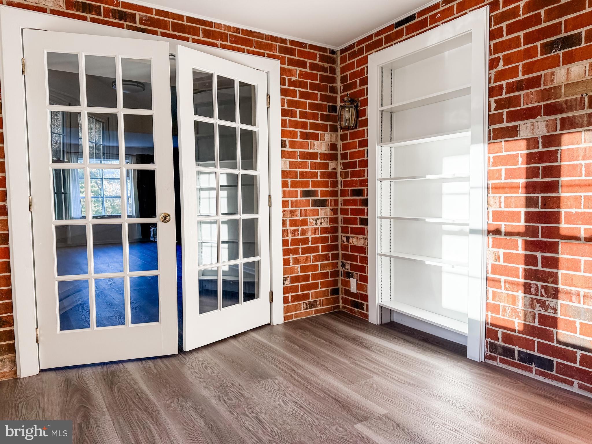 112 LLANDOVERY DRIVE