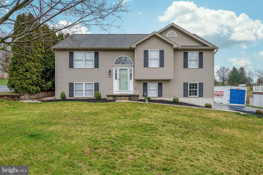 Photo of 633 MALLARD DR, MANHEIM, PA 17545 (MLS # PALA2032026)