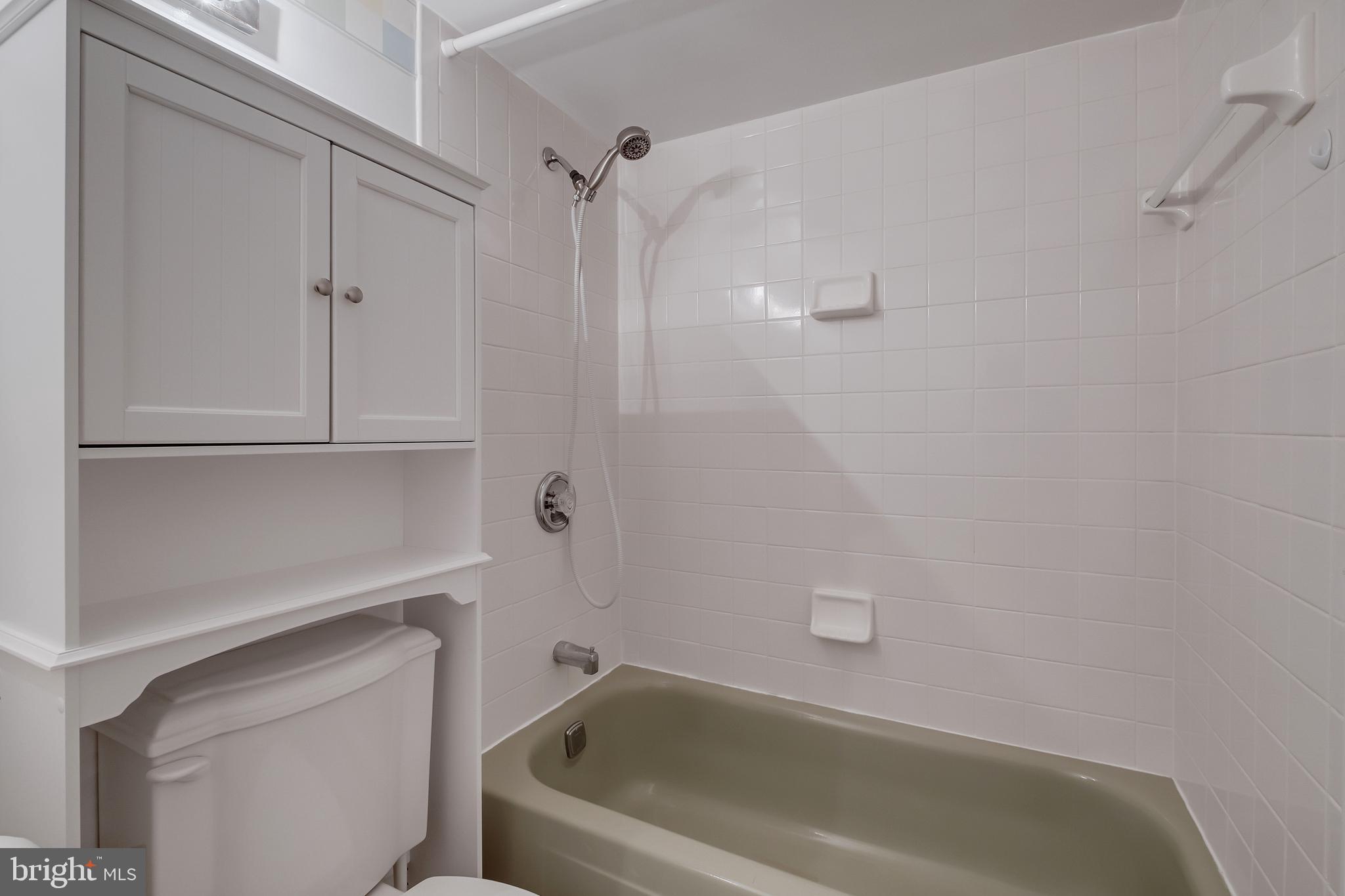 FAIRFAX PLAZA TOWNHOUSES - Residential