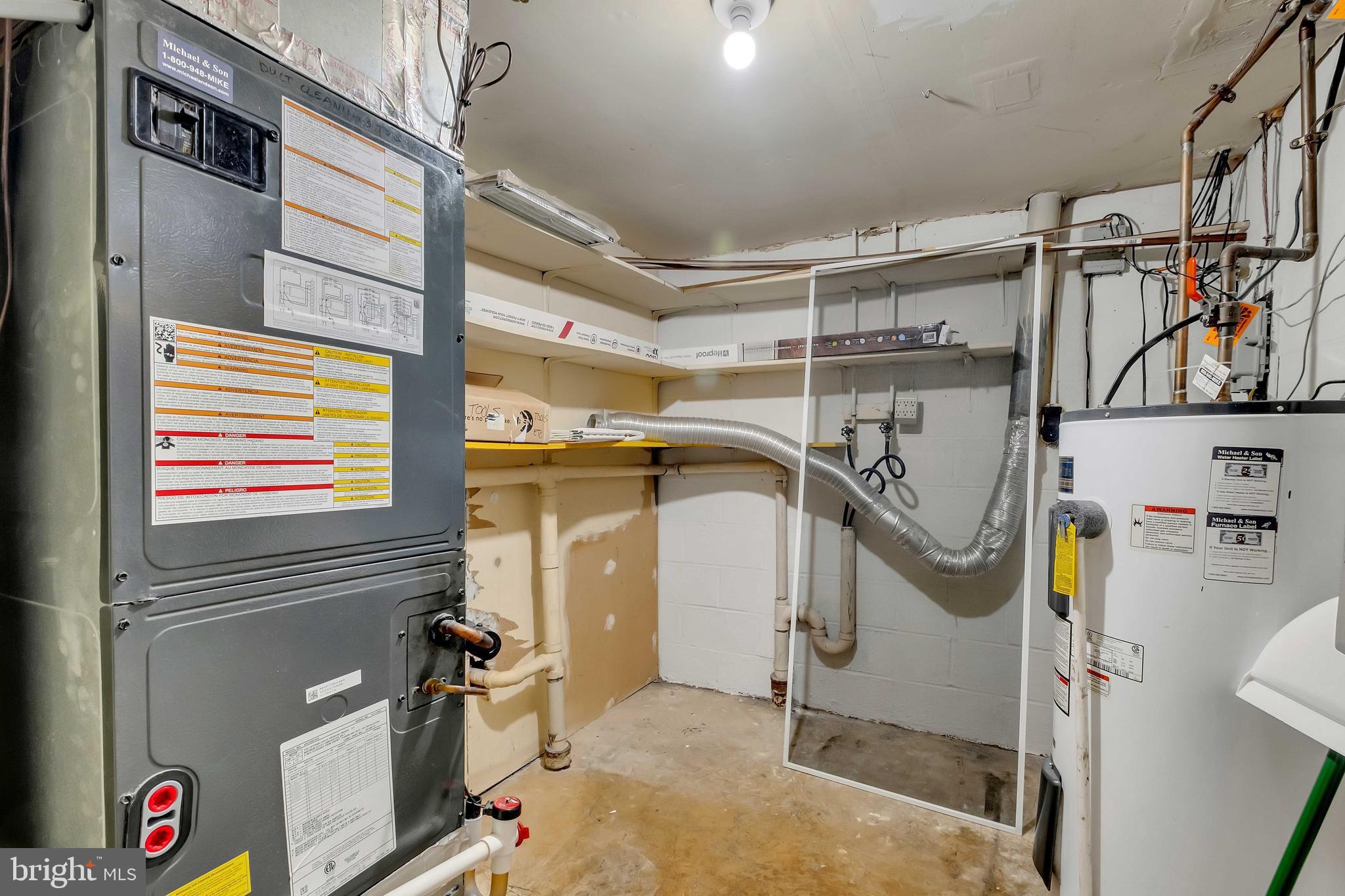 FAIRFAX PLAZA TOWNHOUSES - Residential