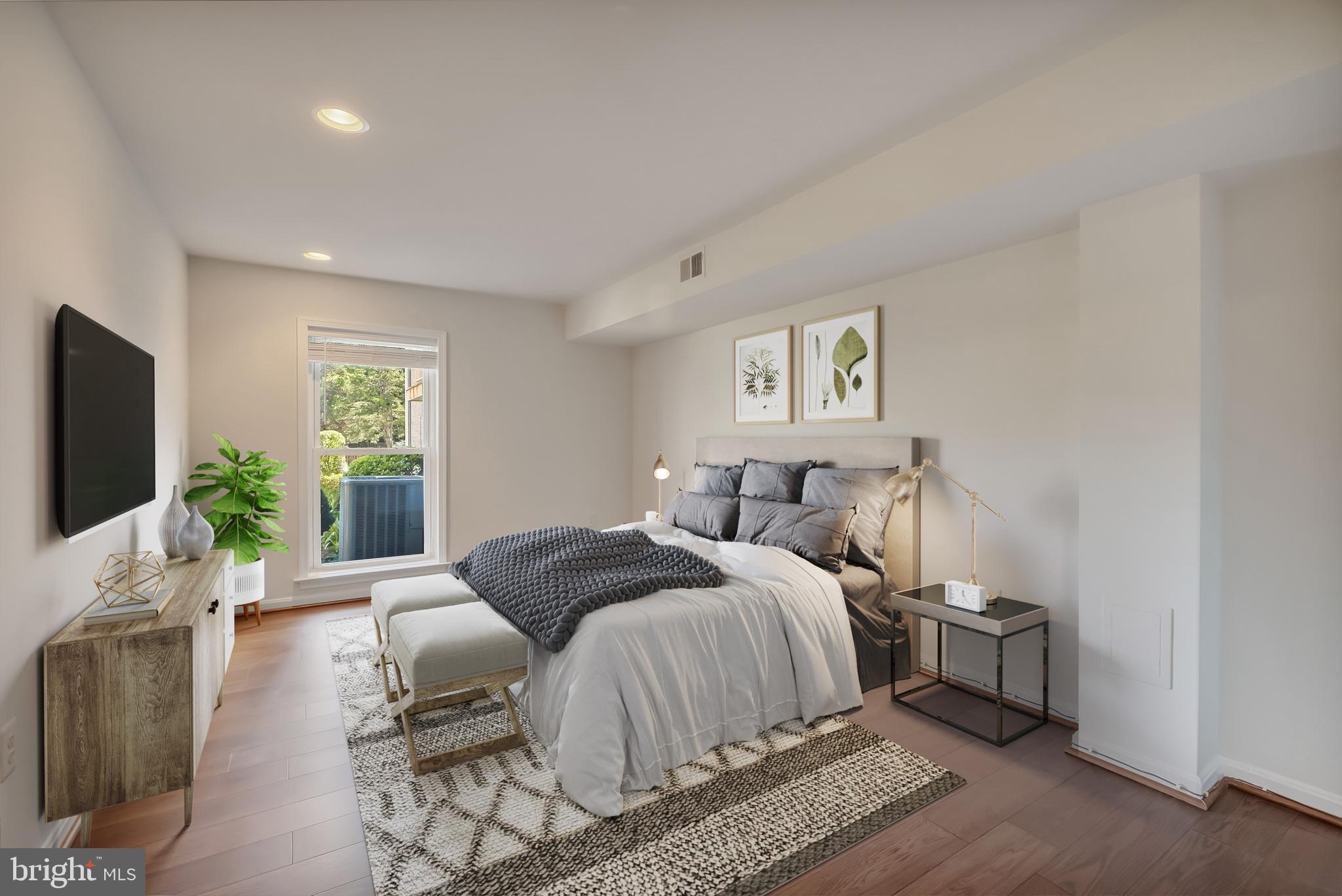 FAIRFAX PLAZA TOWNHOUSES - Residential