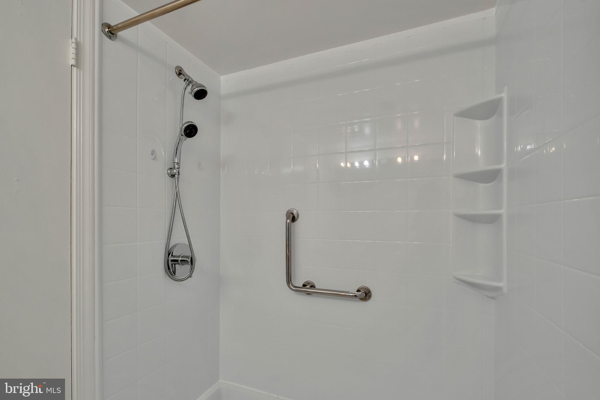 FAIRFAX PLAZA TOWNHOUSES - Residential