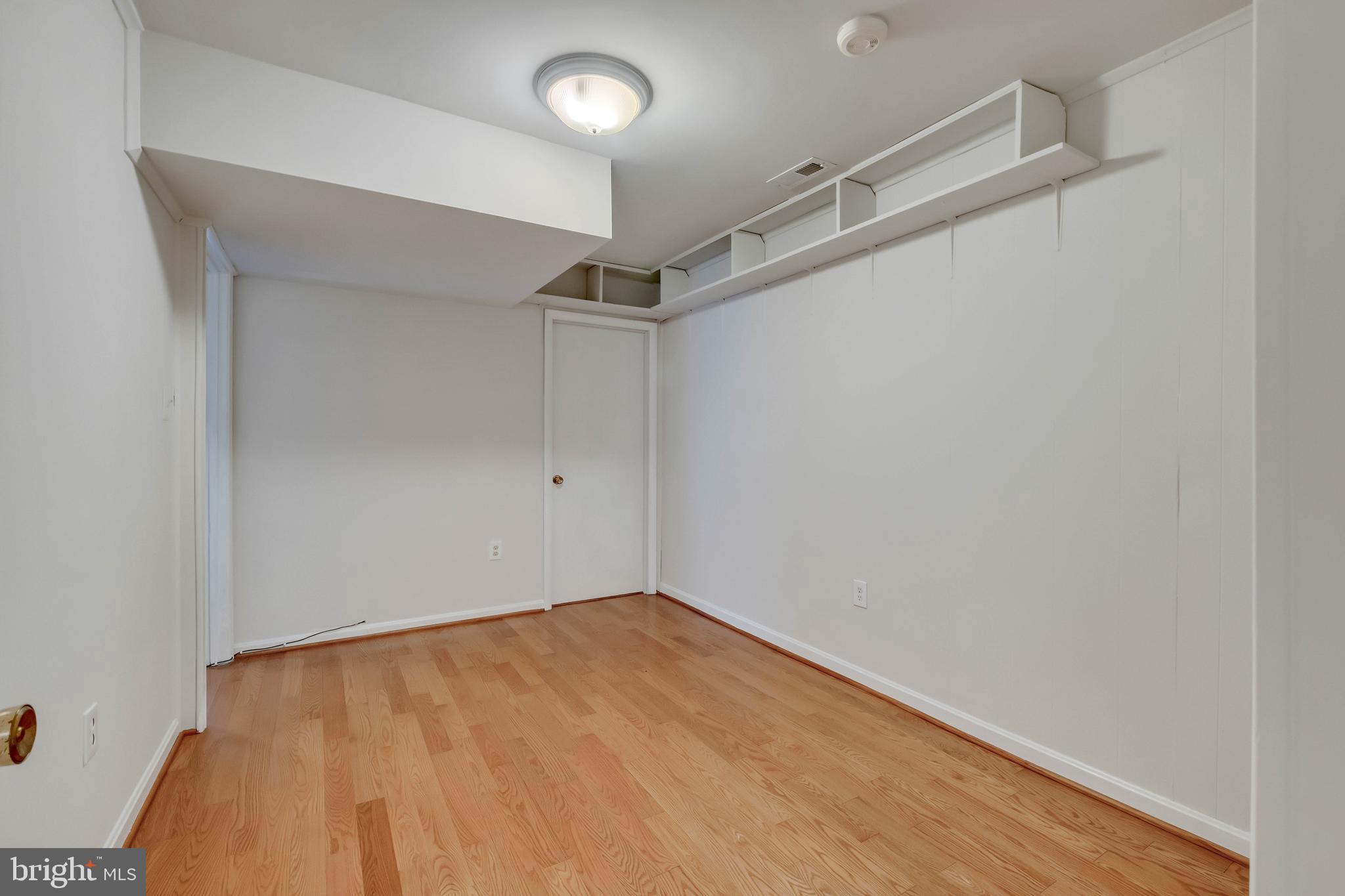 FAIRFAX PLAZA TOWNHOUSES - Residential