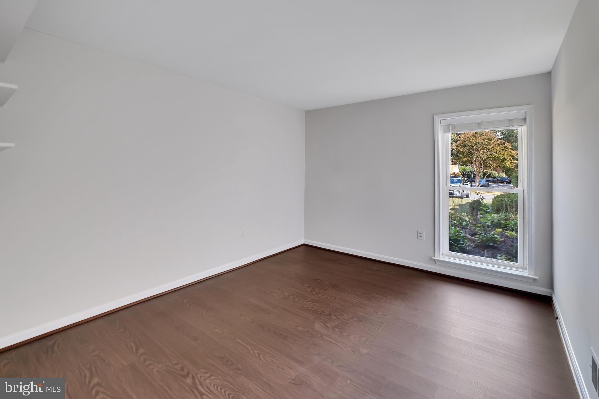 FAIRFAX PLAZA TOWNHOUSES - Residential