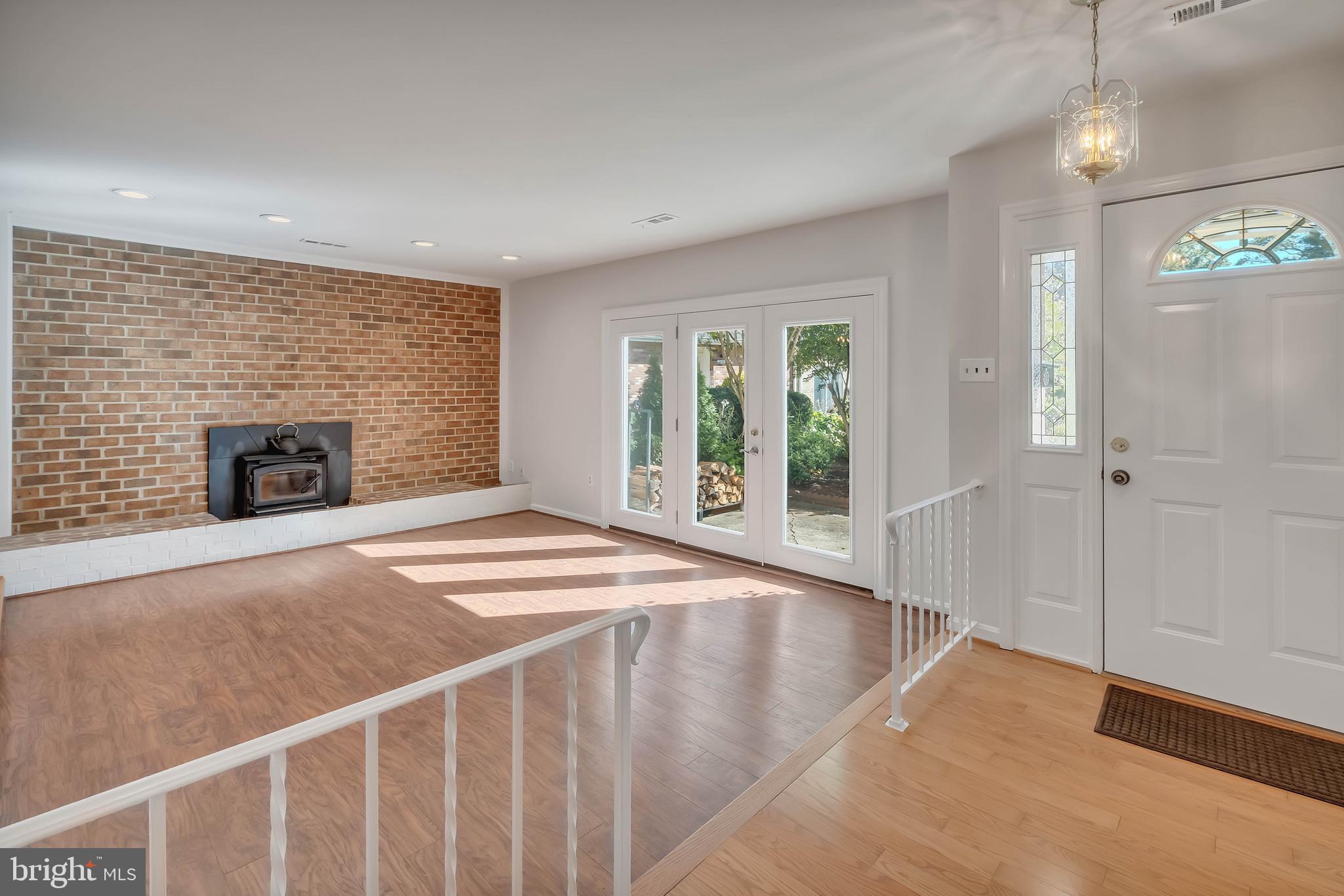 FAIRFAX PLAZA TOWNHOUSES - Residential