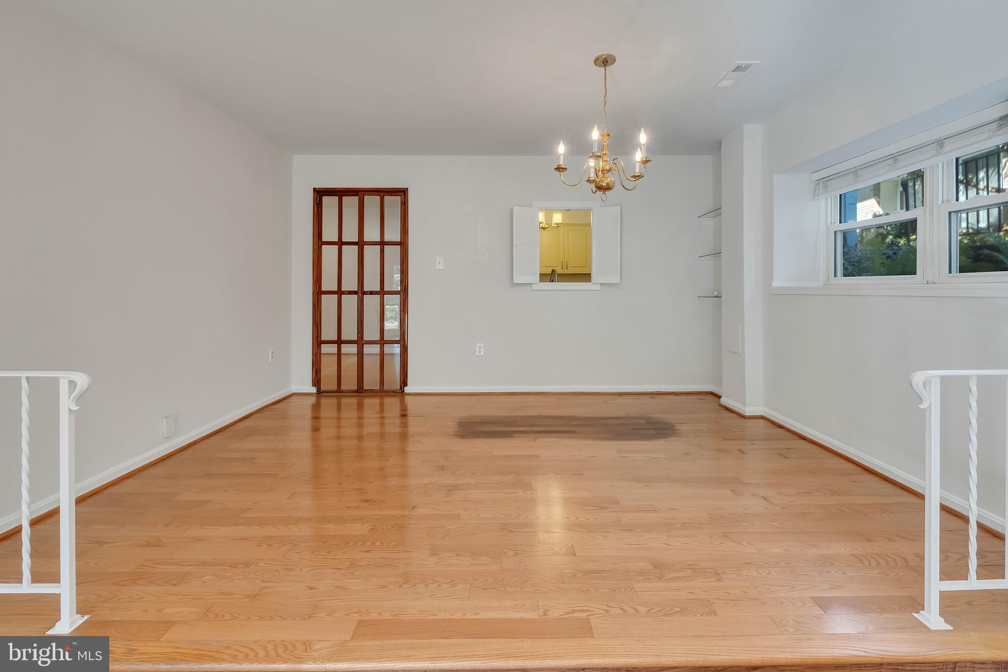 FAIRFAX PLAZA TOWNHOUSES - Residential