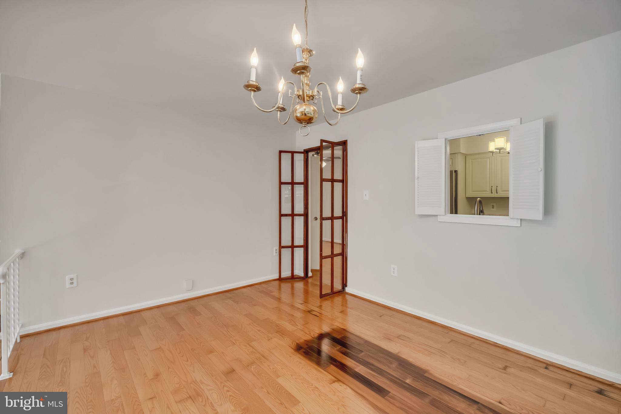 FAIRFAX PLAZA TOWNHOUSES - Residential