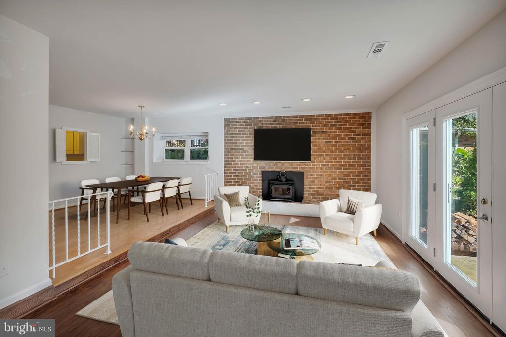 Photo of 3680 Persimmon Circle, FAIRFAX, VA 22031 (MLS # VAFX2264704)